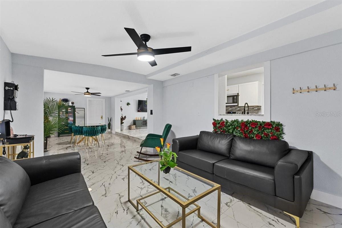 8120 GONDOLA DR