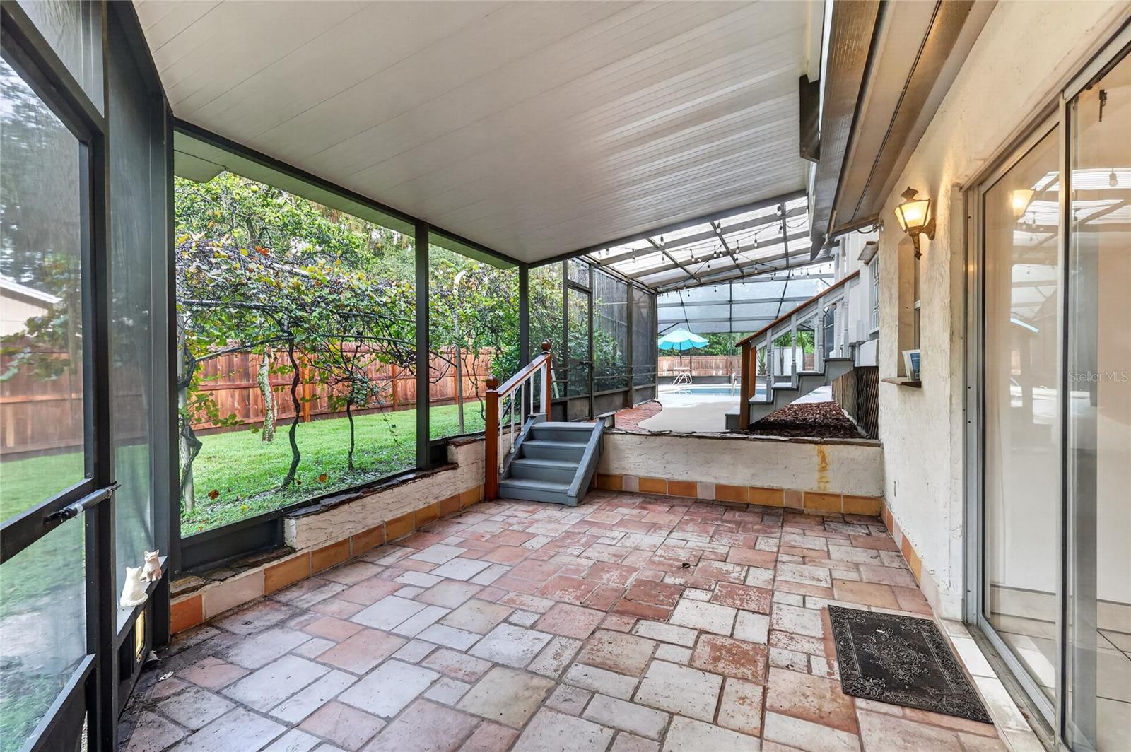 3512 MERIVALE DR