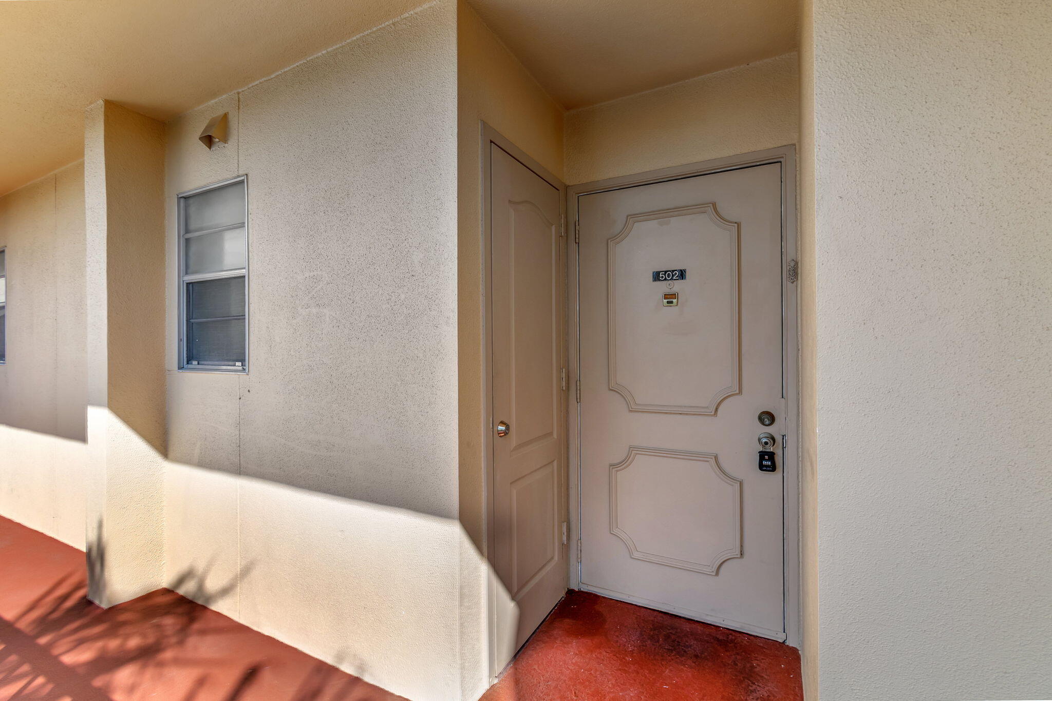 3810 Via Poinciana 502