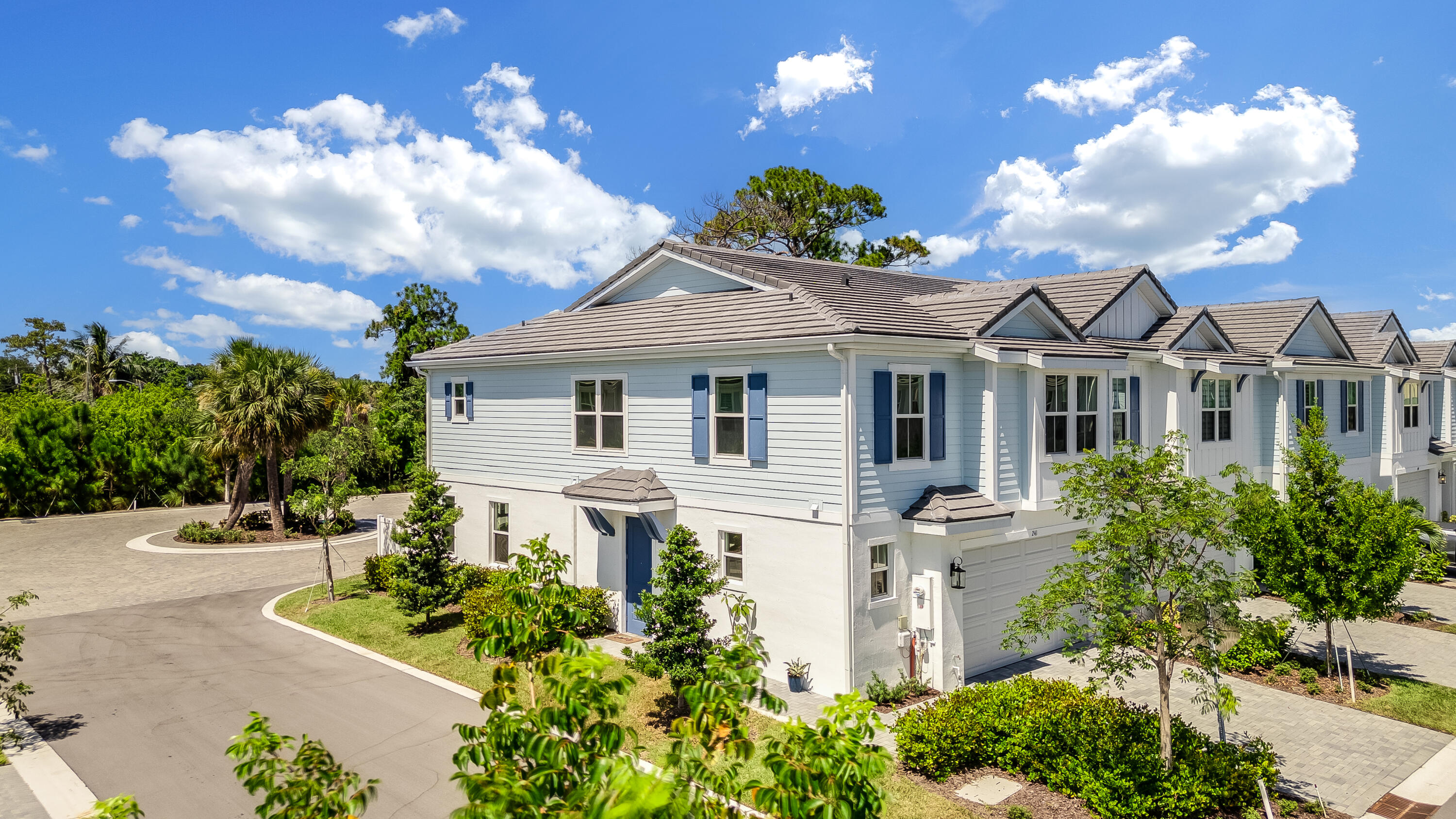 241 Preserve Trail N