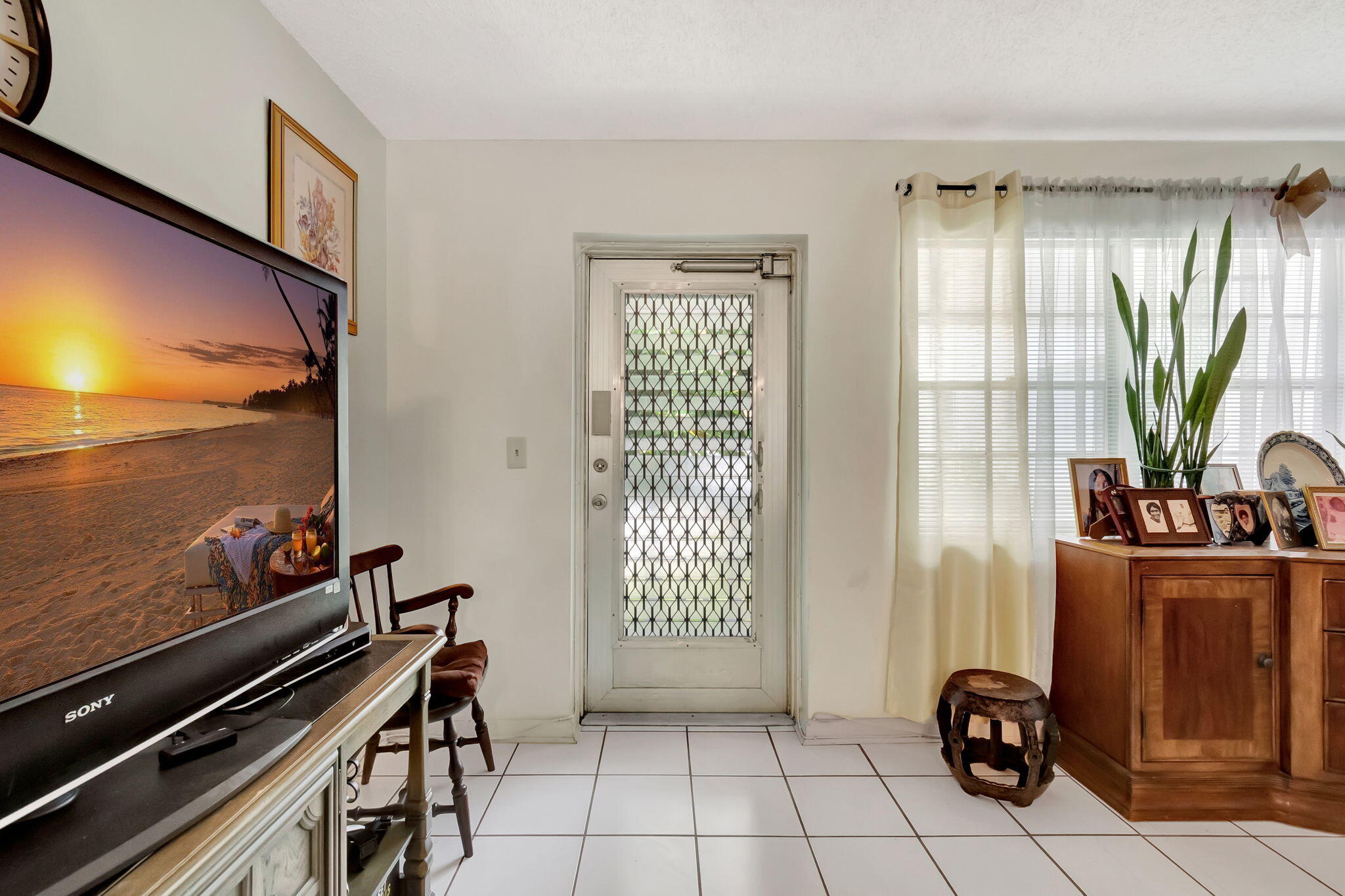 393 Northampton S