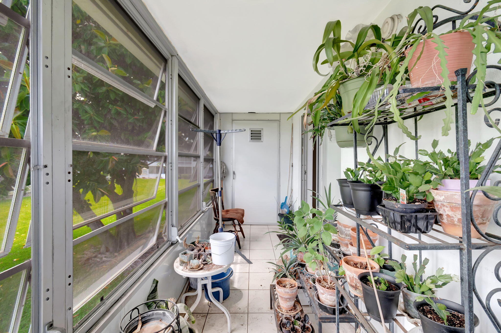 393 Northampton S