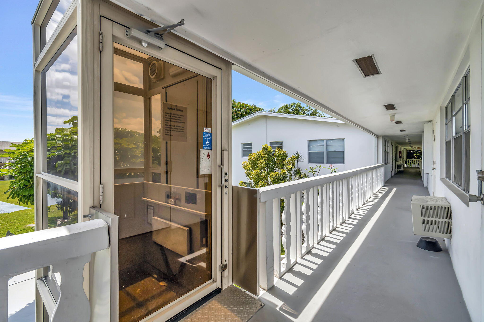 393 Northampton S