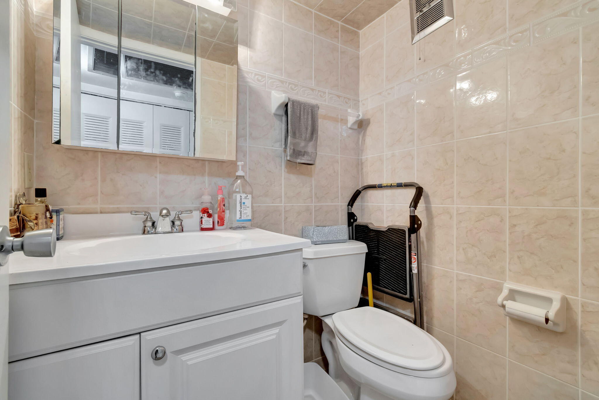 393 Northampton S