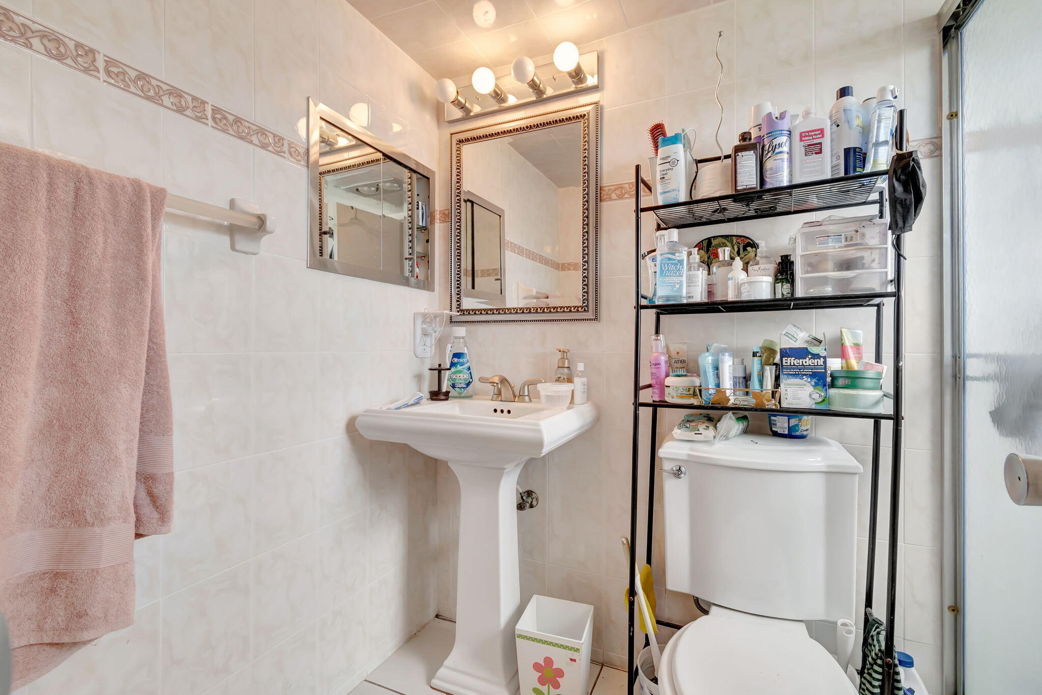 393 Northampton S