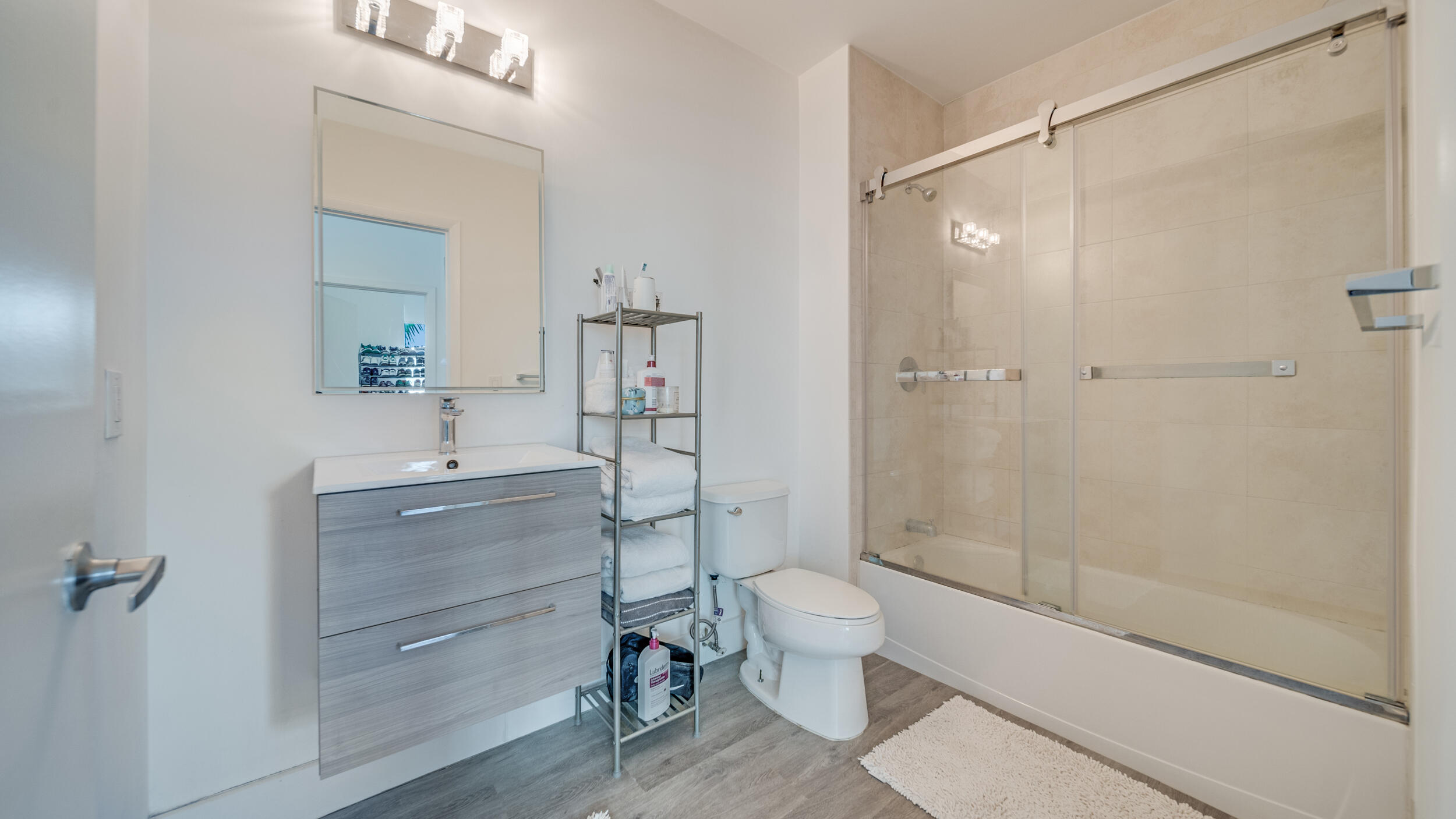 1900 N Bayshore Drive 612