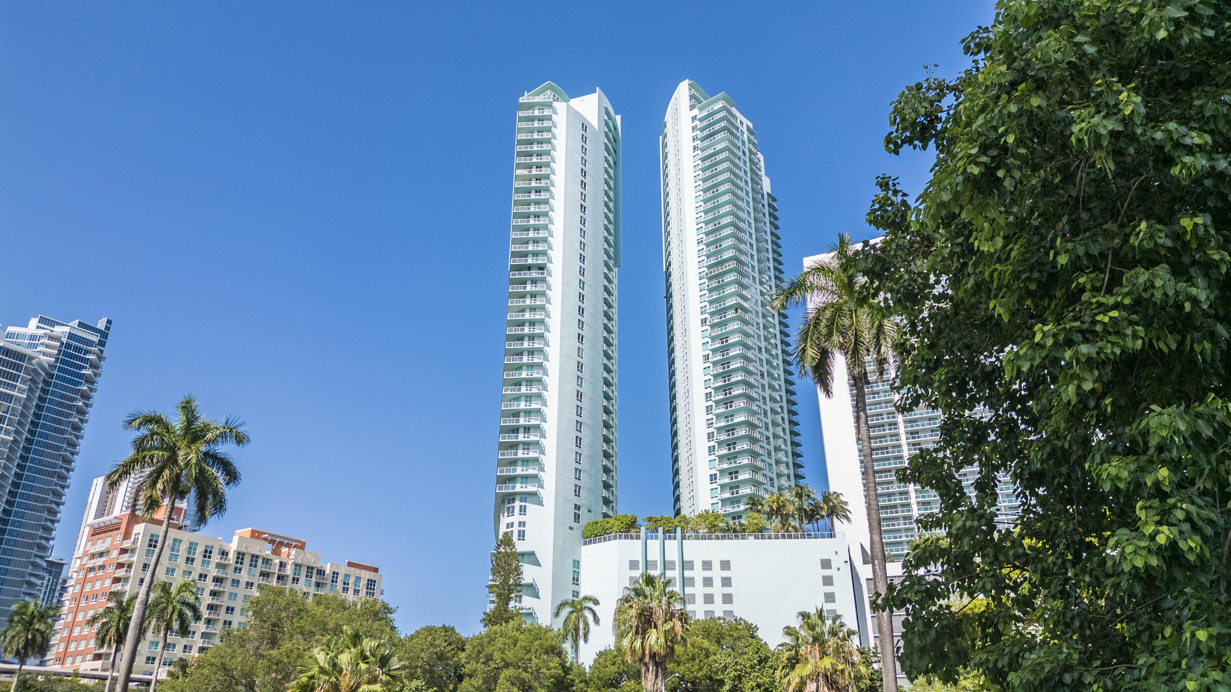 1900 N Bayshore Drive 612
