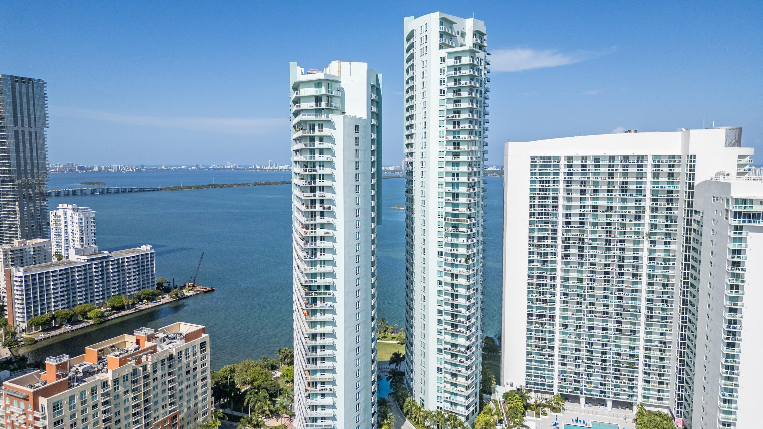 1900 N Bayshore Drive 612