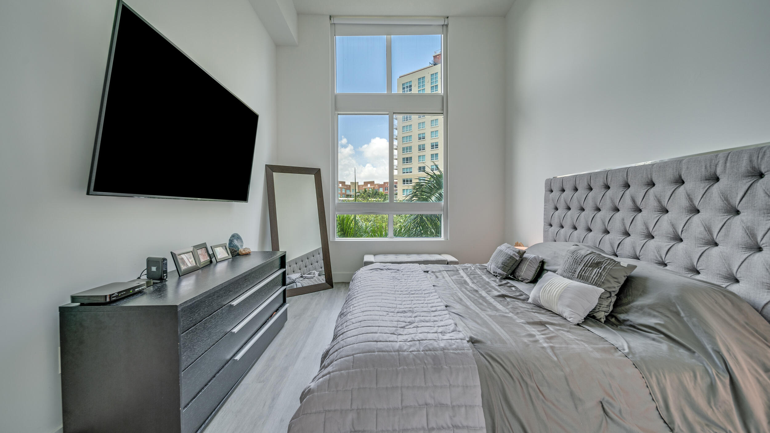1900 N Bayshore Drive 612