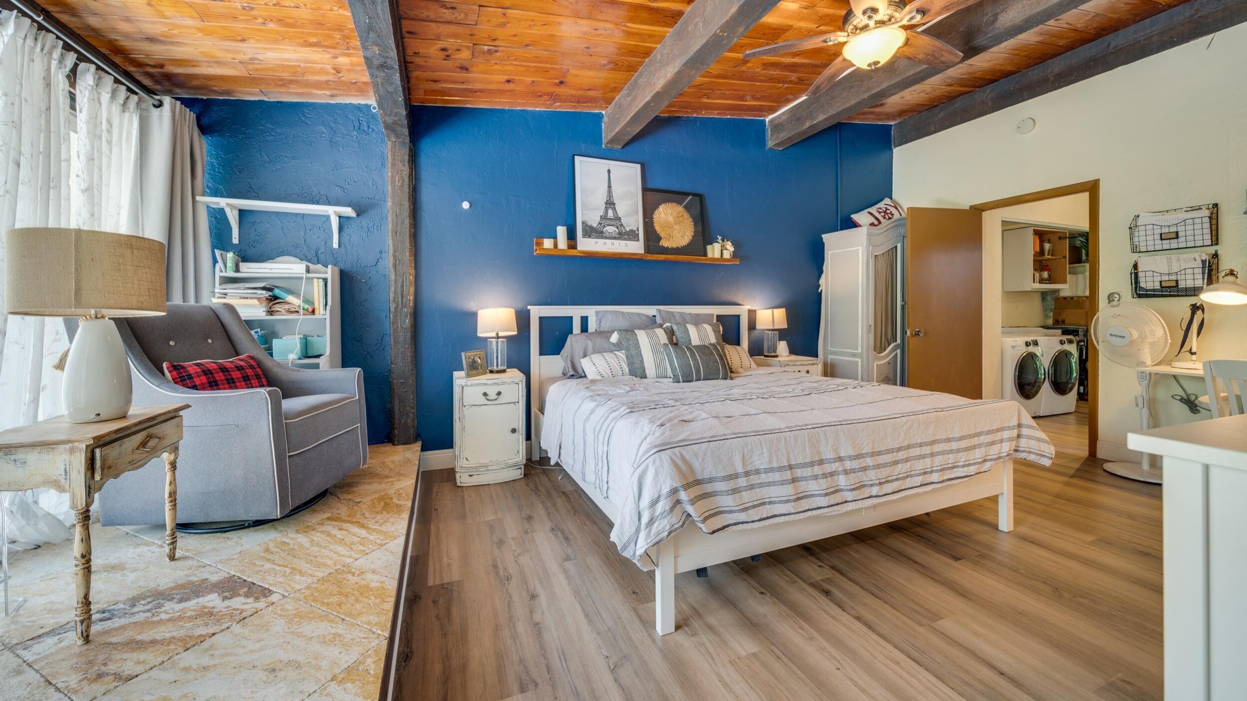19304 NE 25th Avenue 201c