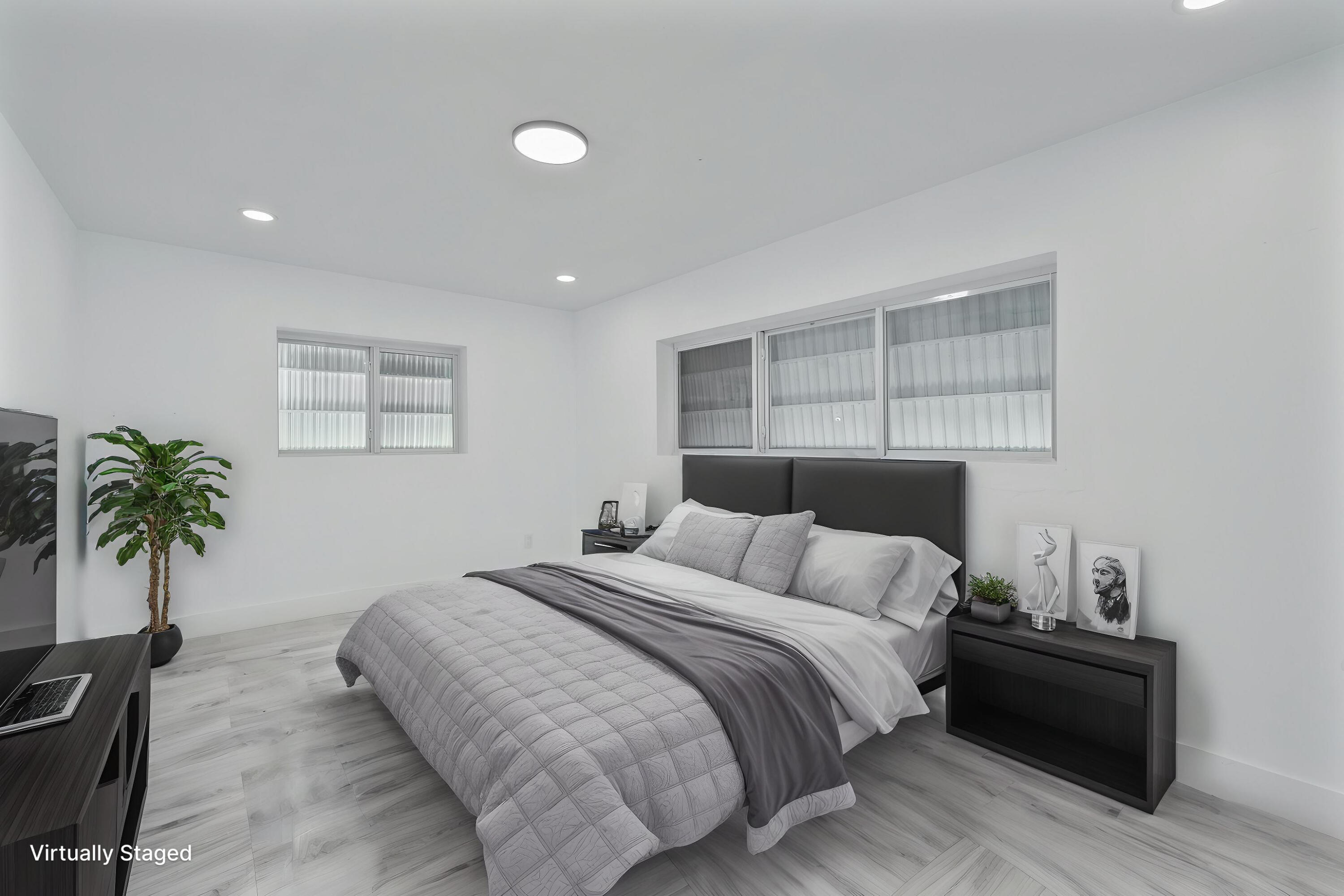 107 W Lake Drive