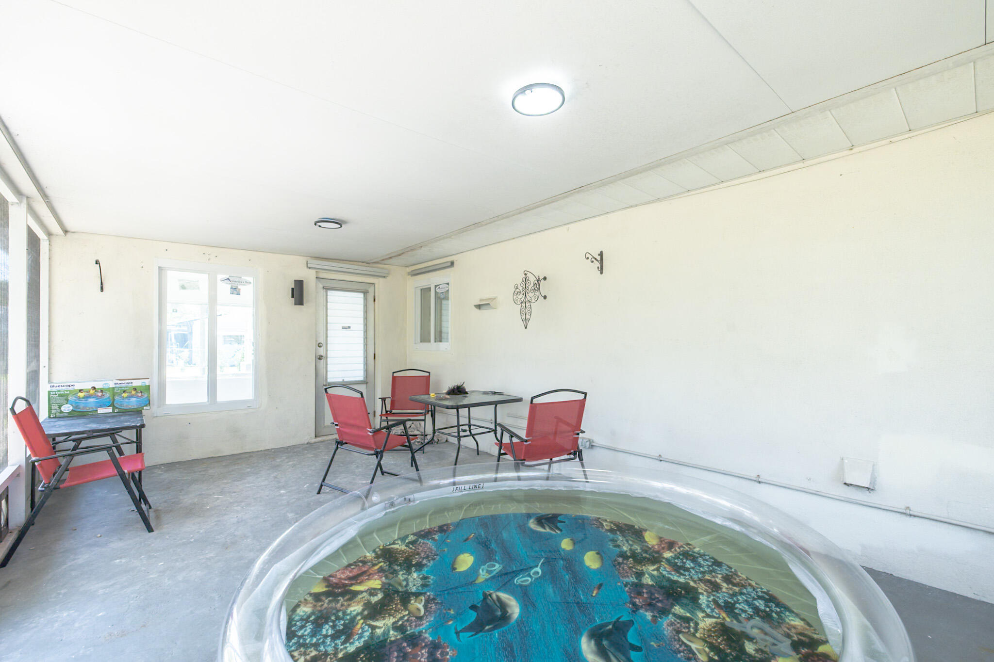 107 W Lake Drive