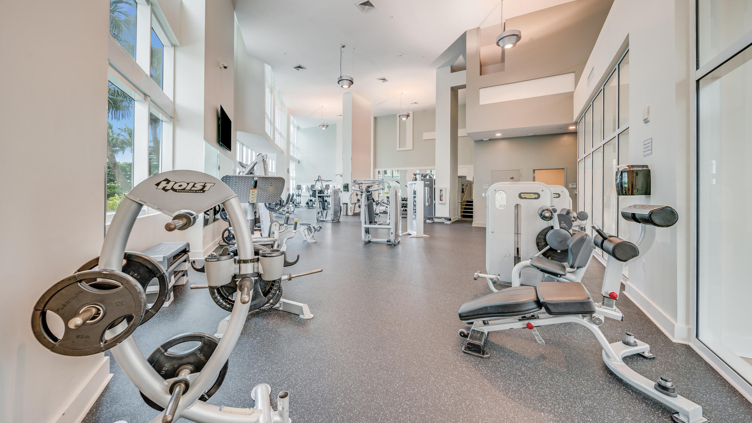 1900 N Bayshore Drive 612