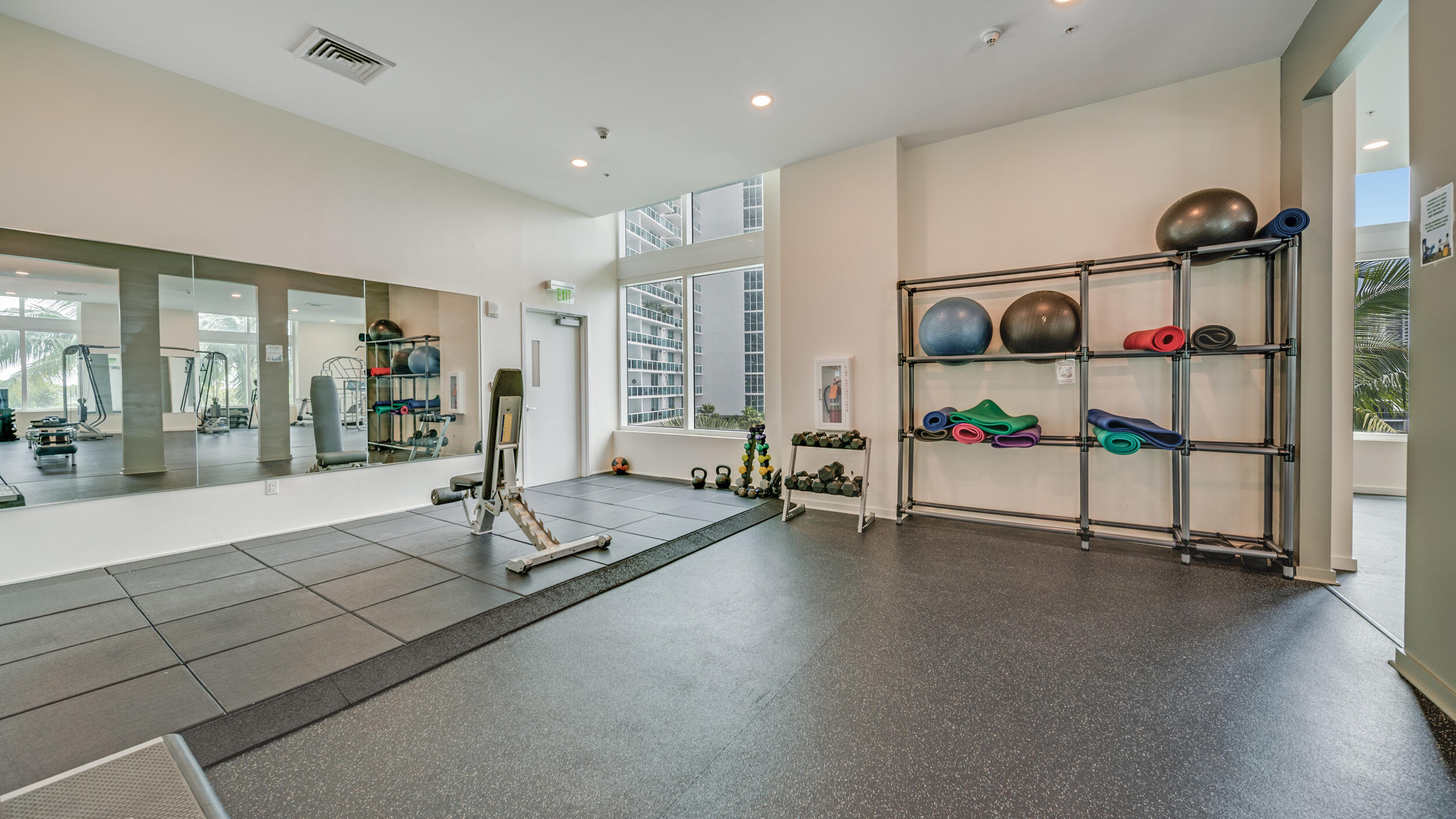 1900 N Bayshore Drive 612