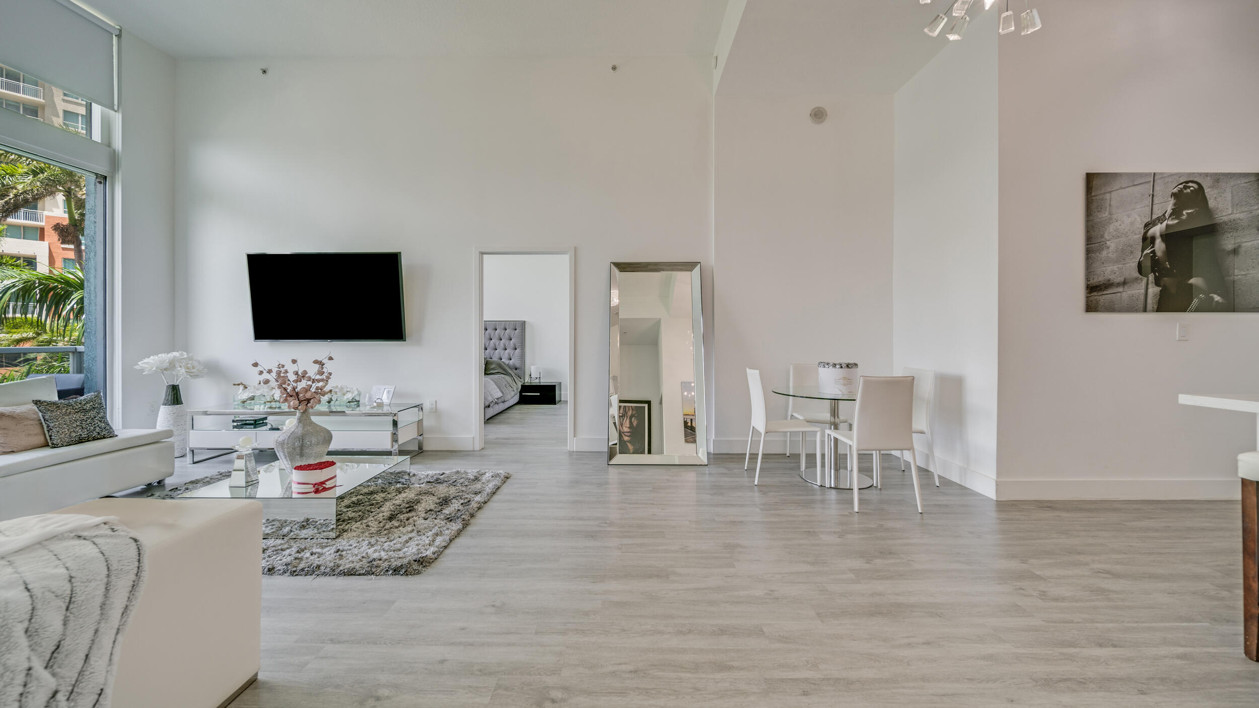 1900 N Bayshore Drive 612