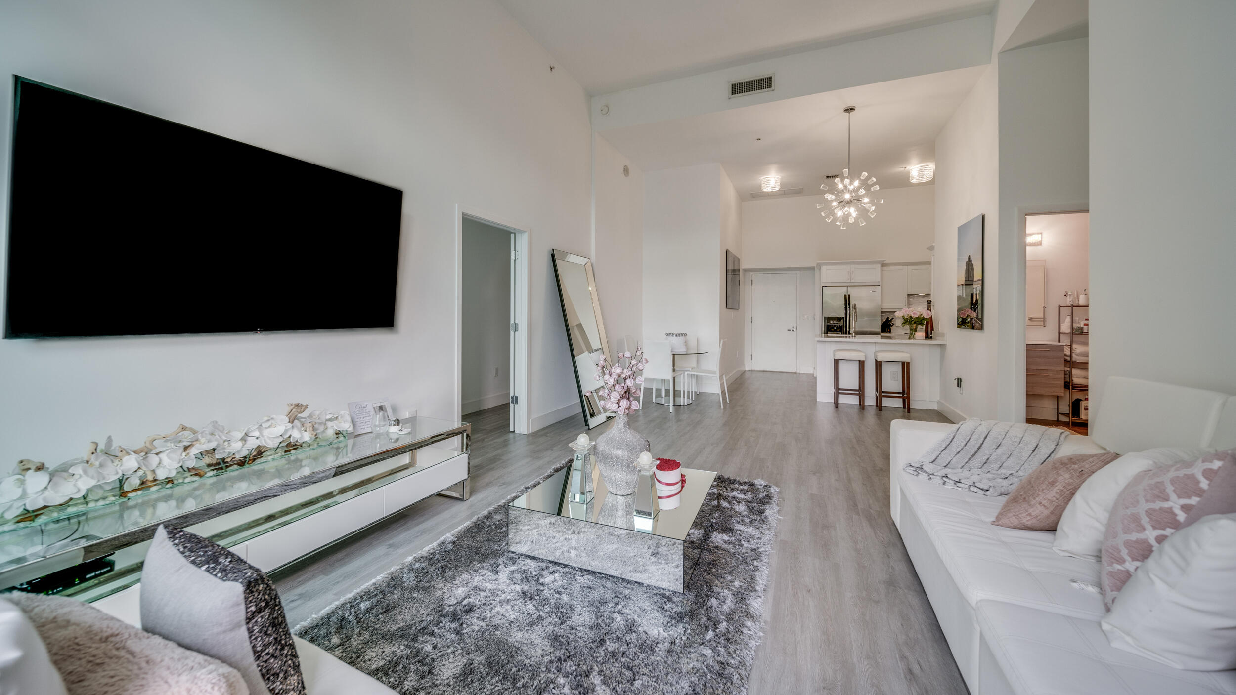 1900 N Bayshore Drive 612