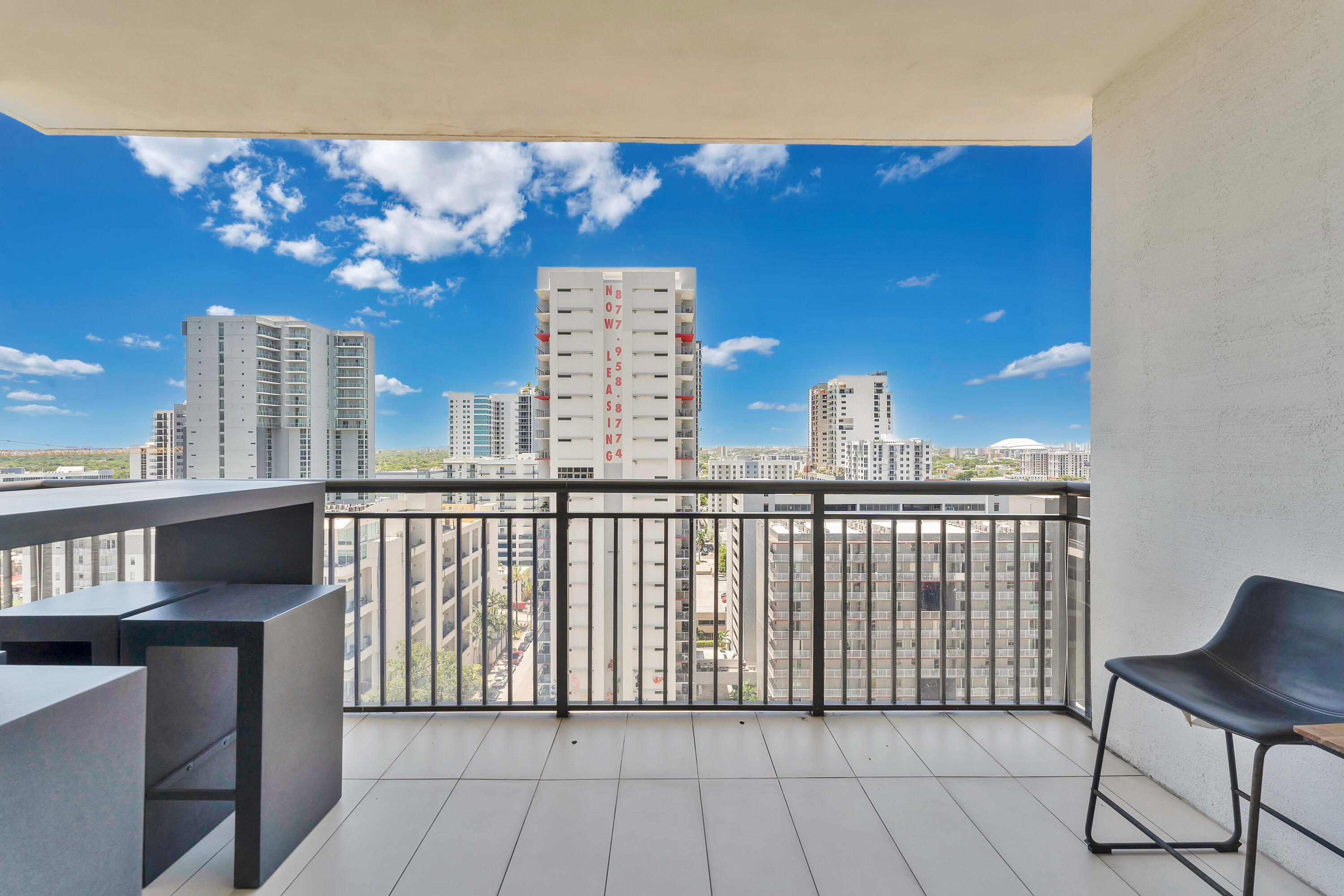 999 SW 1st Avenue 1605