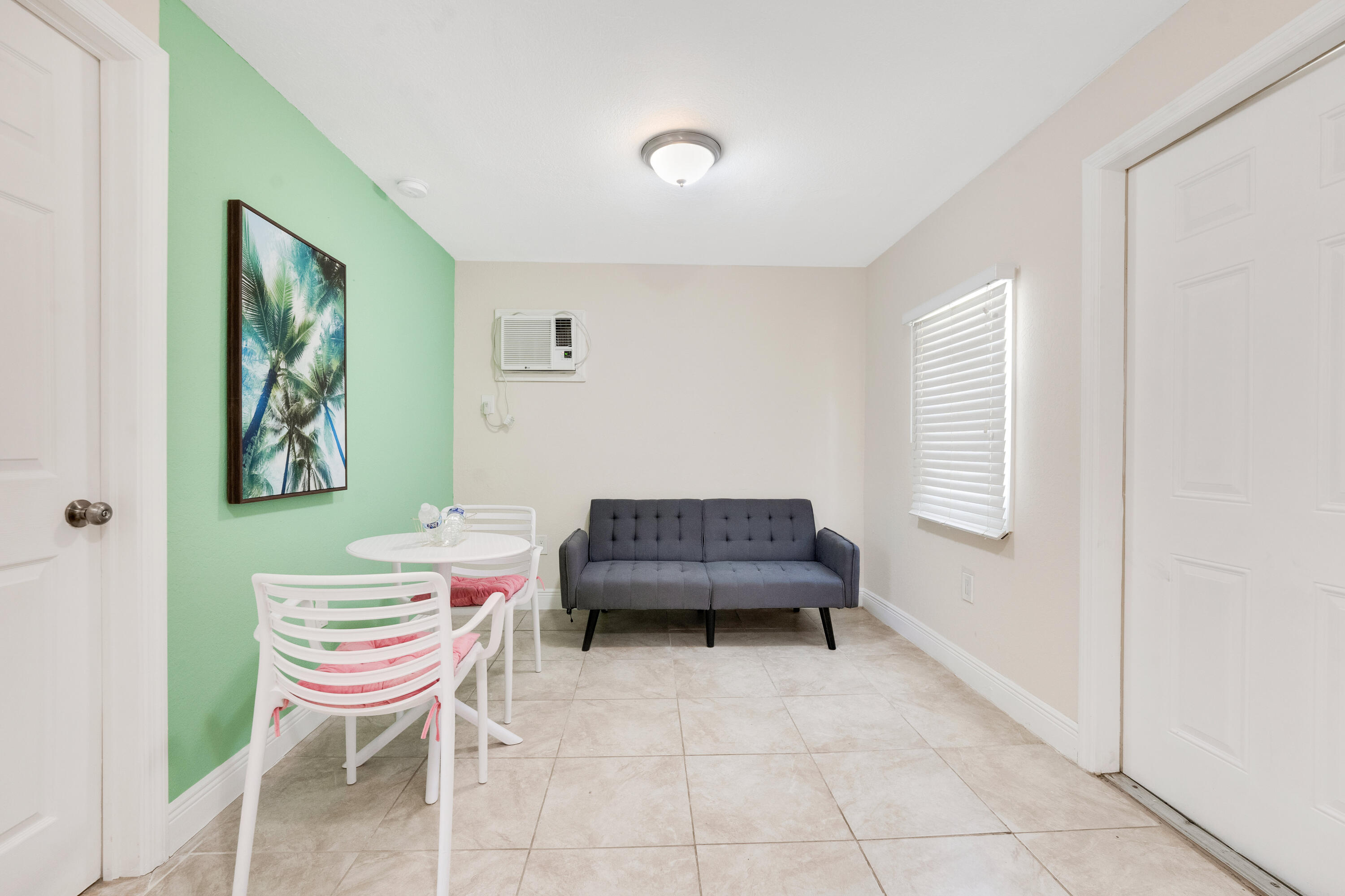 275 NW 81st Street 277 R