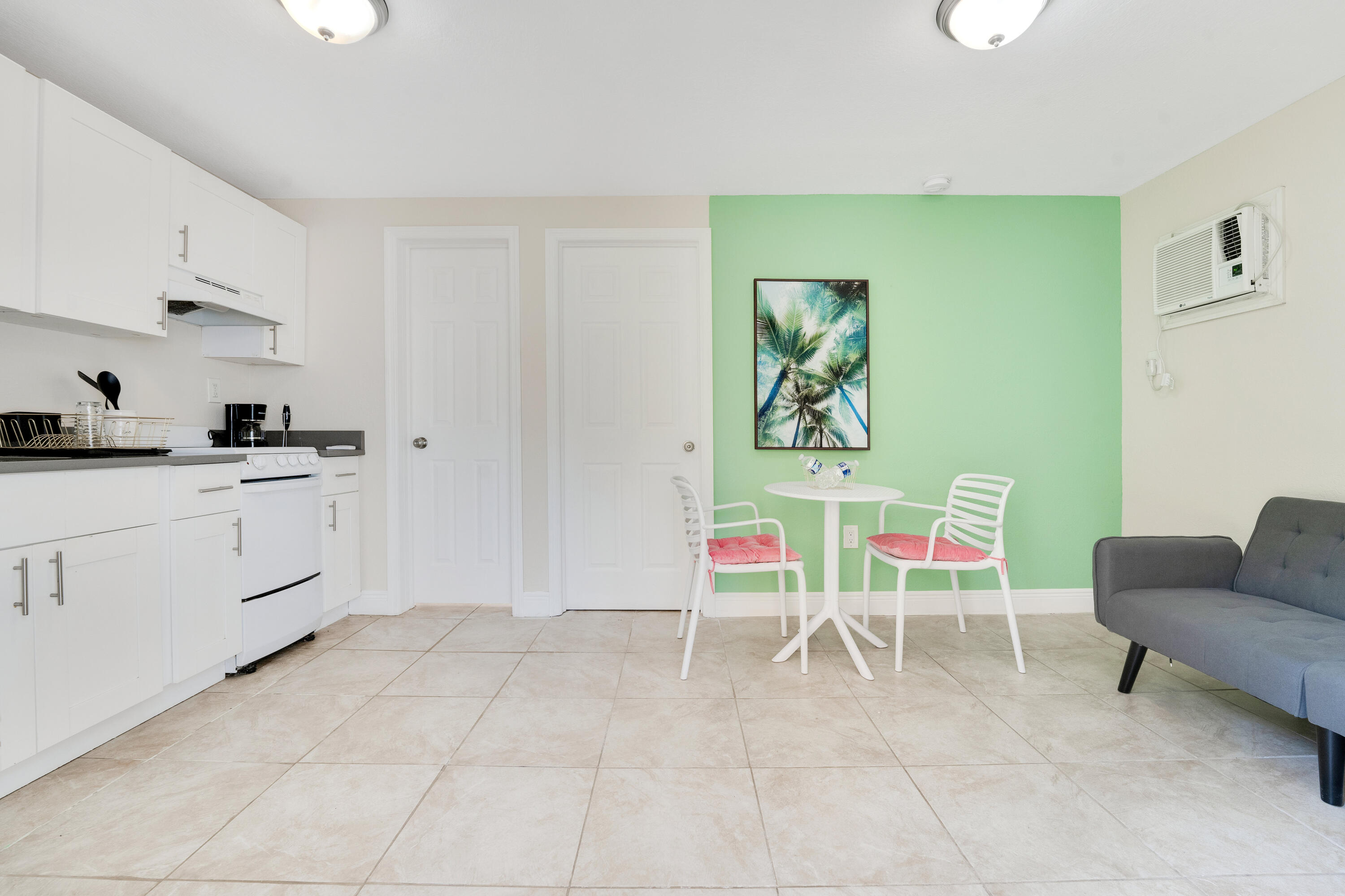 275 NW 81st Street 277 R