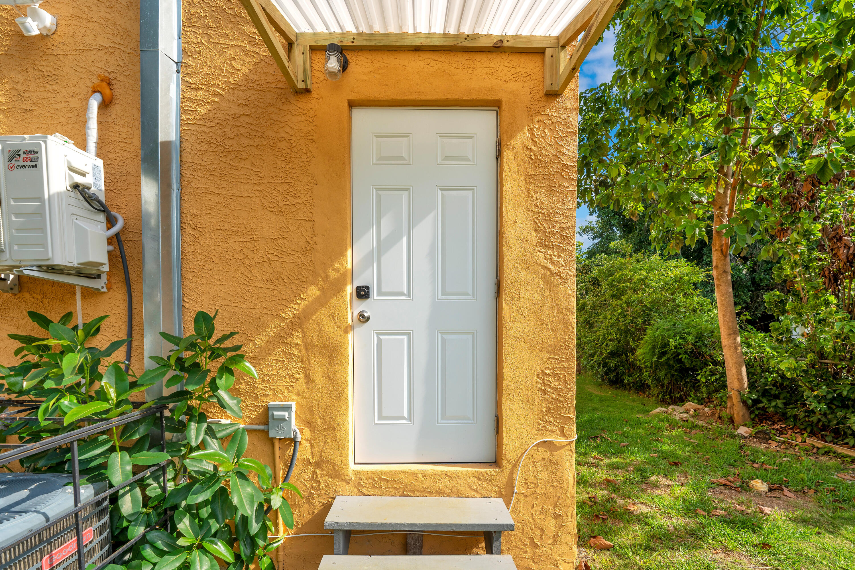 275 NW 81st Street Rear