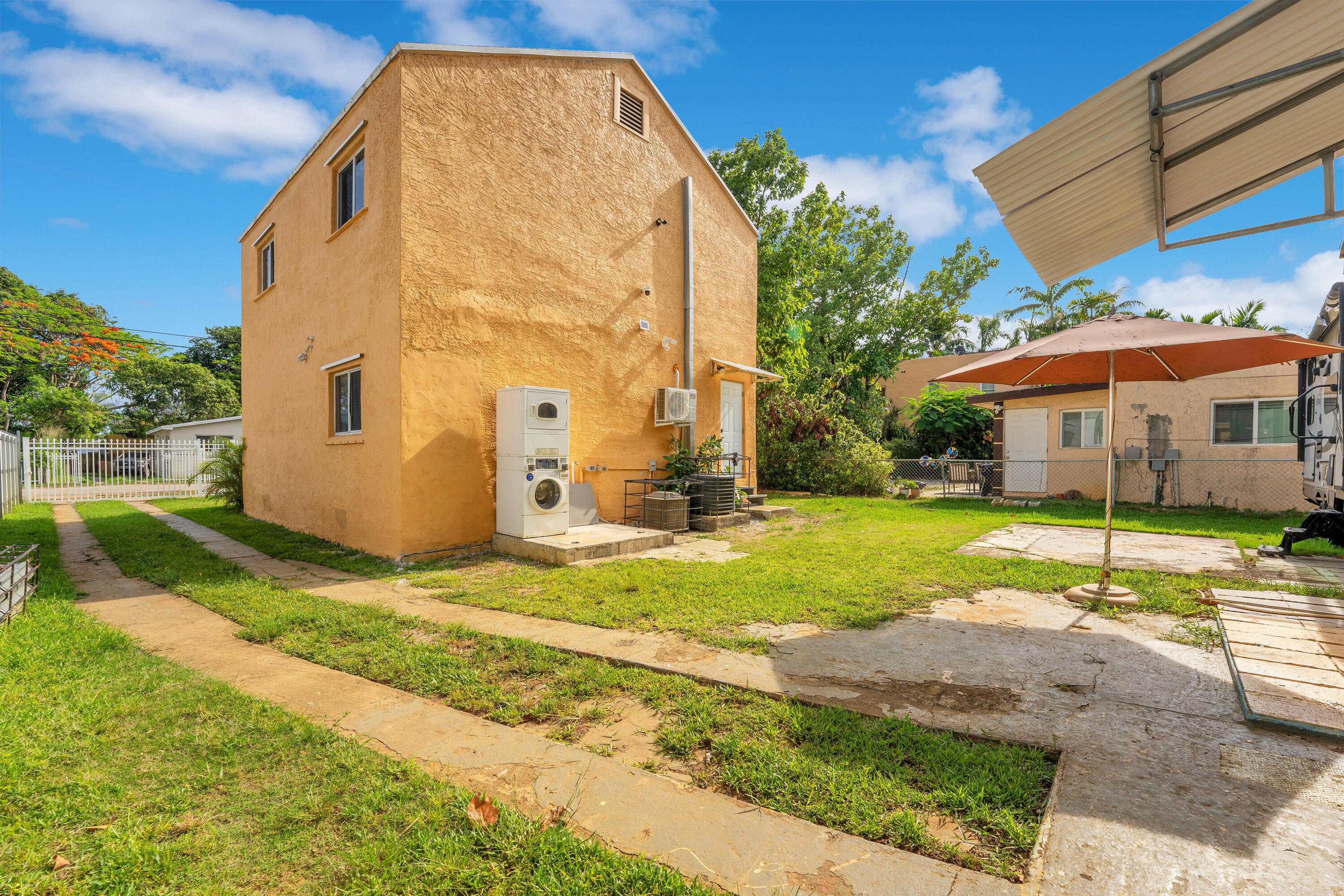 275 NW 81st Street