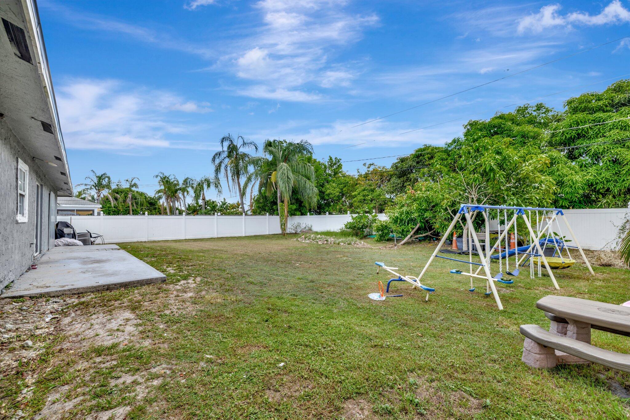 557 SW Violet Avenue, Port St. Lucie