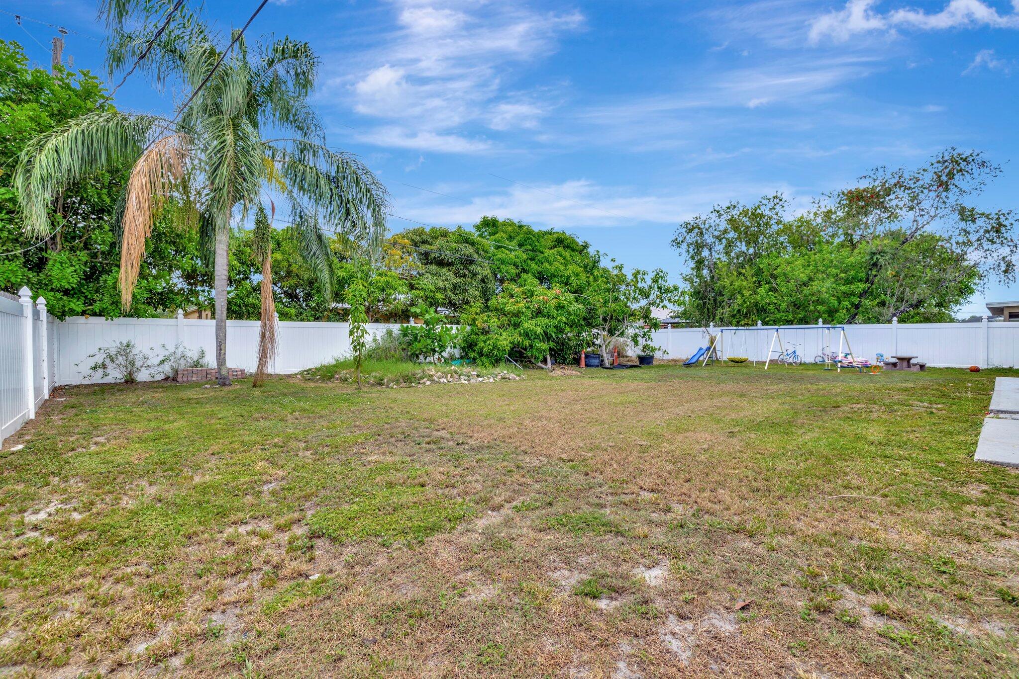 557 SW Violet Avenue, Port St. Lucie