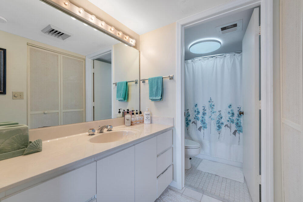 9550 S Ocean Drive 409
