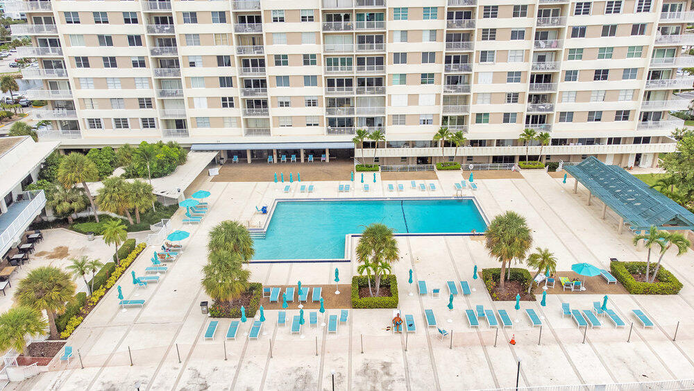 500 Bayview Drive 1521