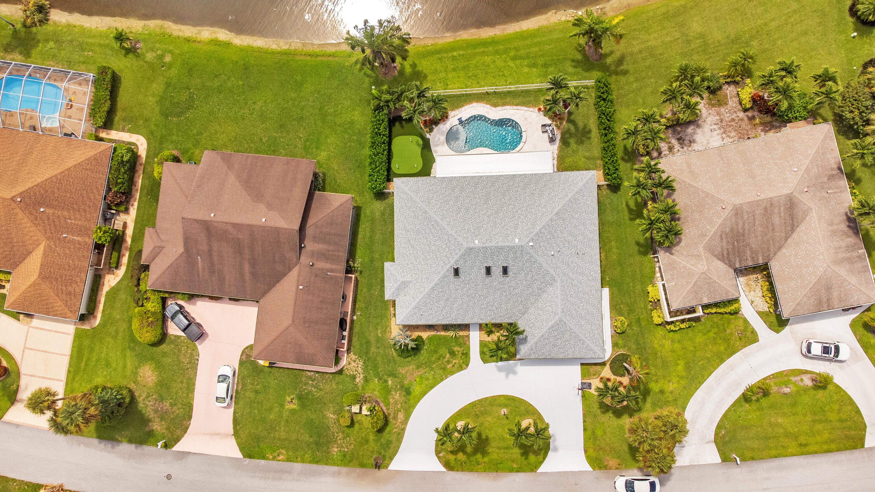 7104 SE Bunker Hill Drive