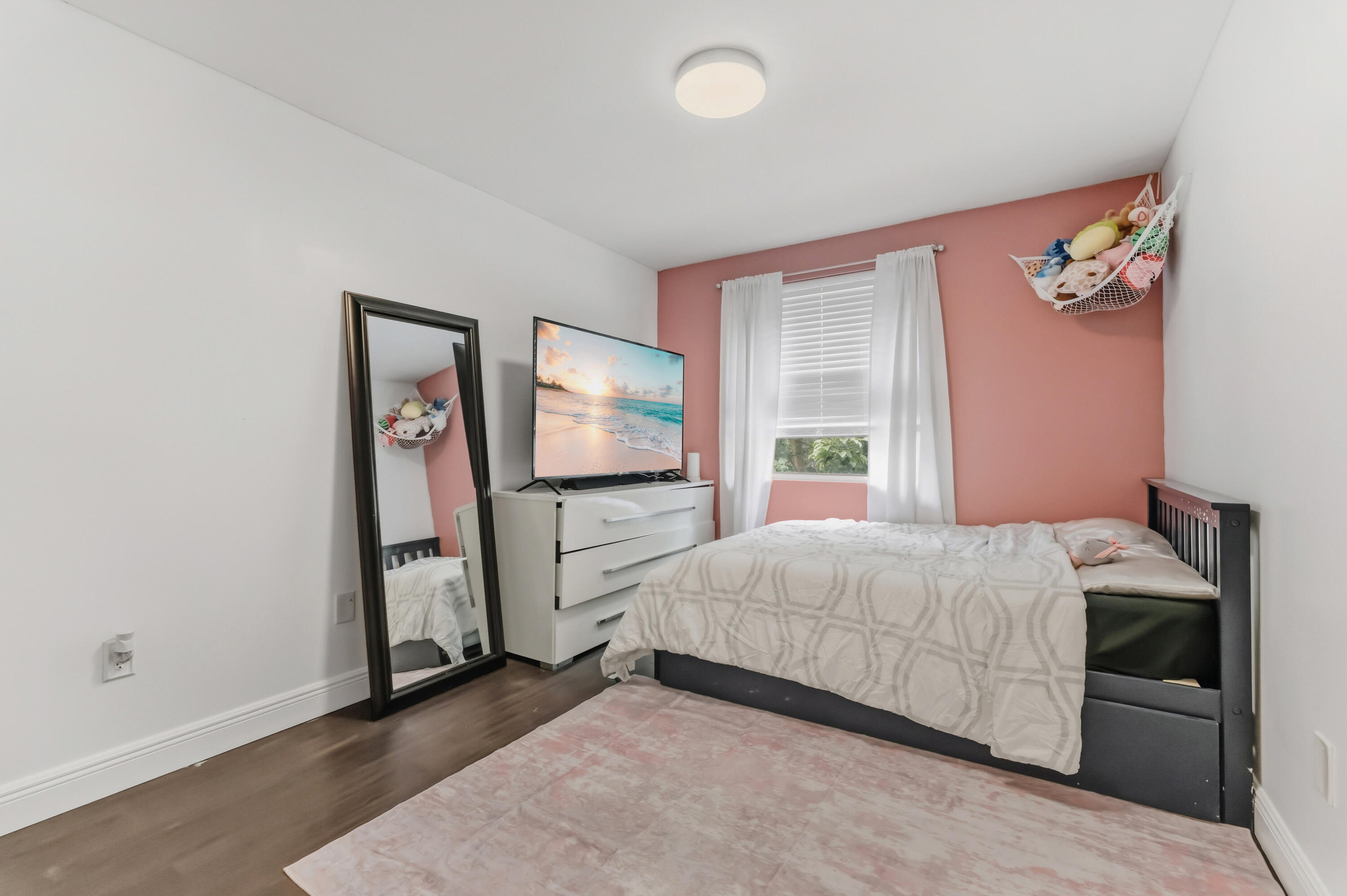 180 NW 118th Drive