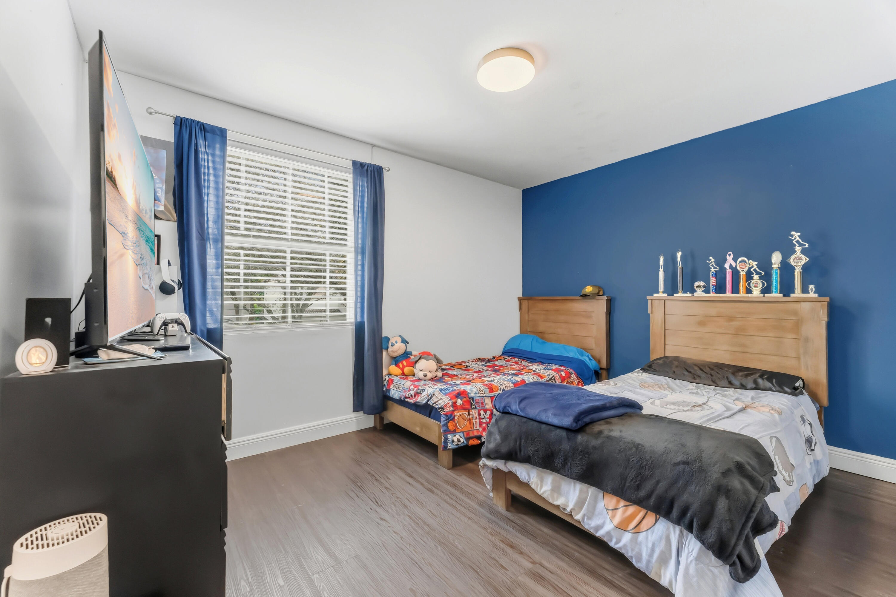 180 NW 118th Drive