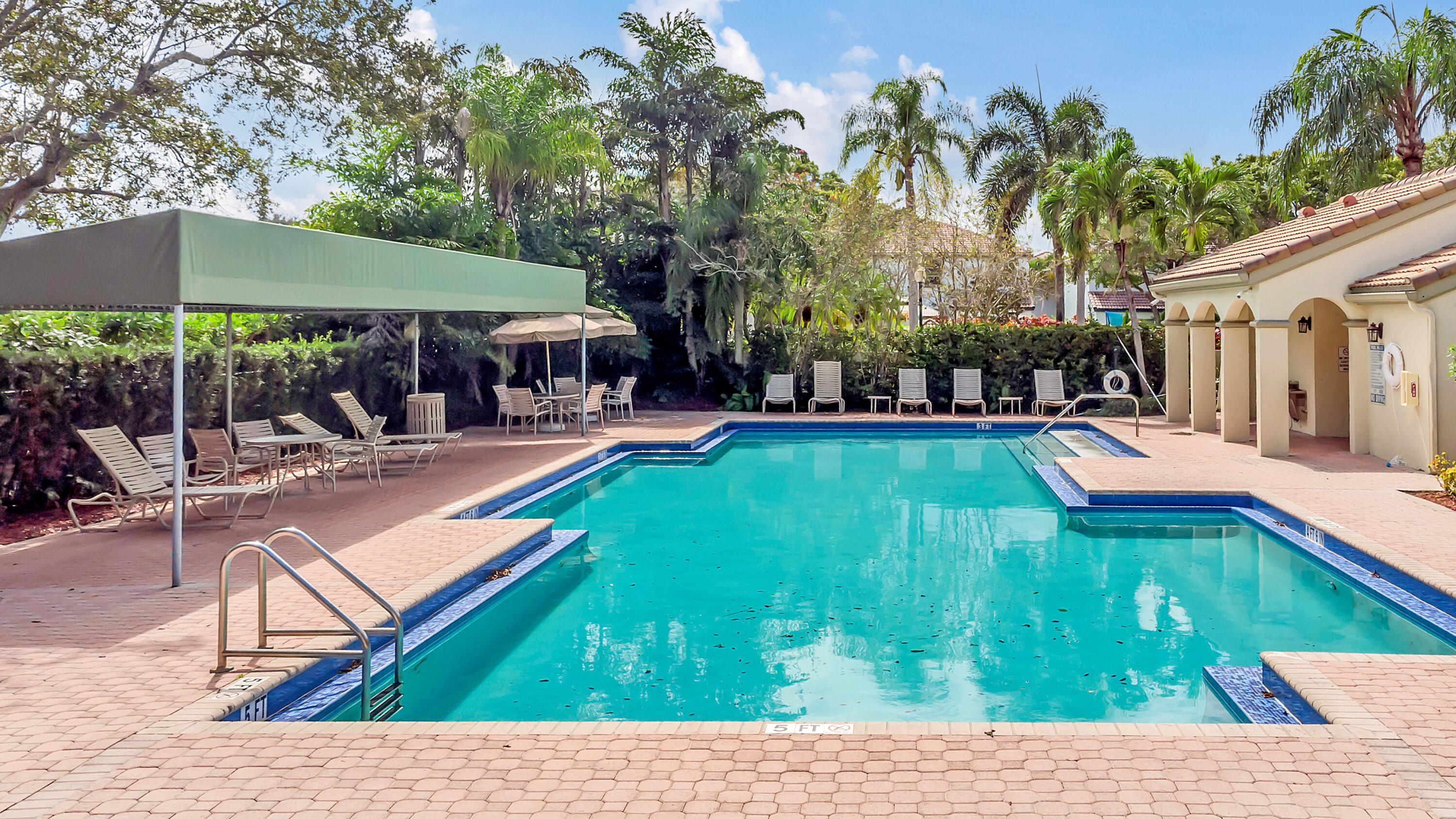 180 NW 118th Drive