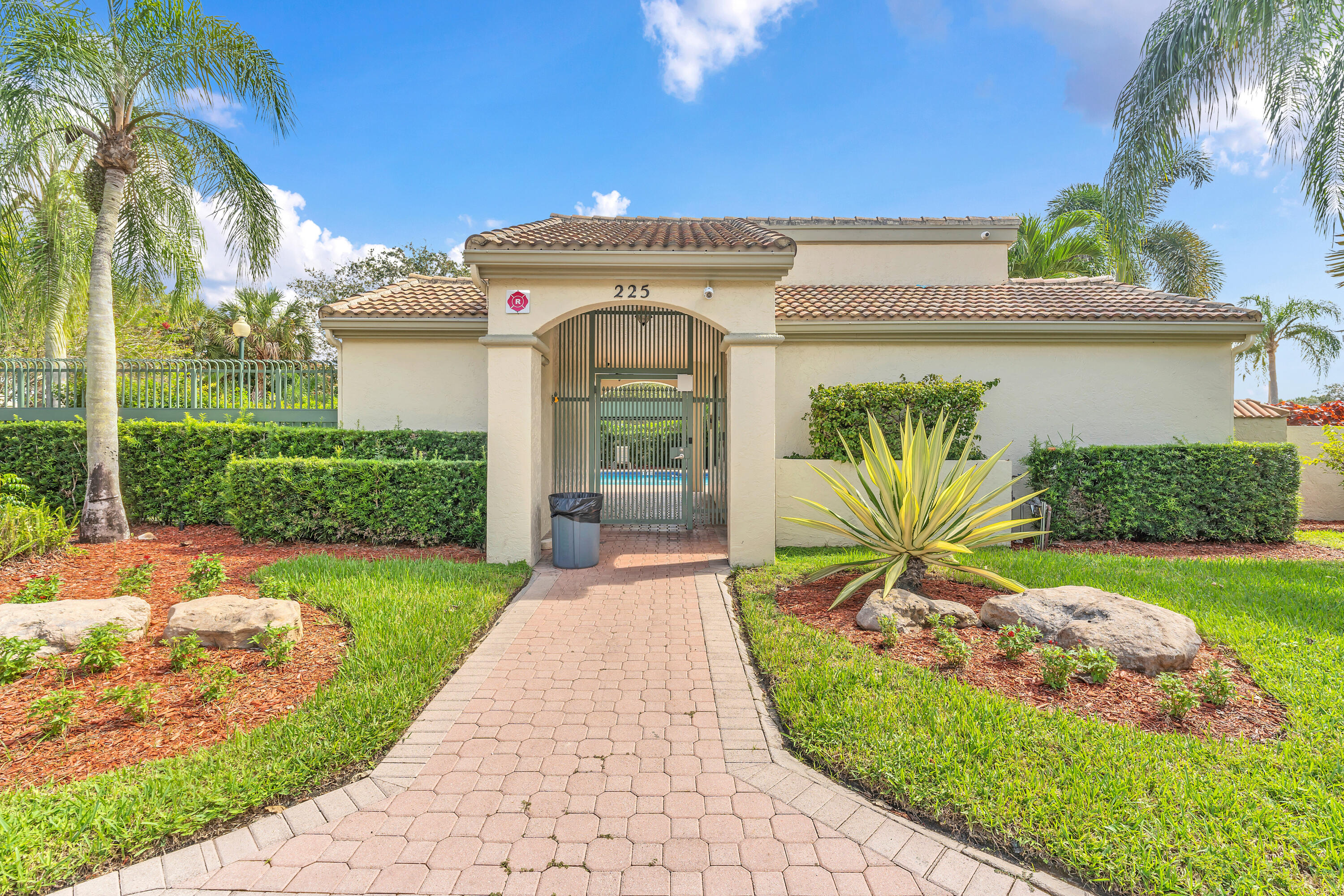 180 NW 118th Drive
