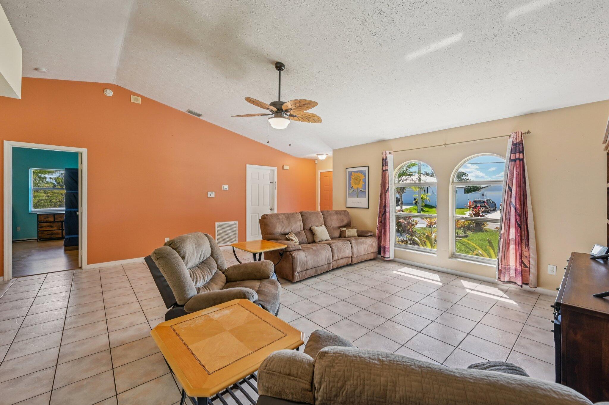 2099 SW Janette Avenue, Port St. Lucie