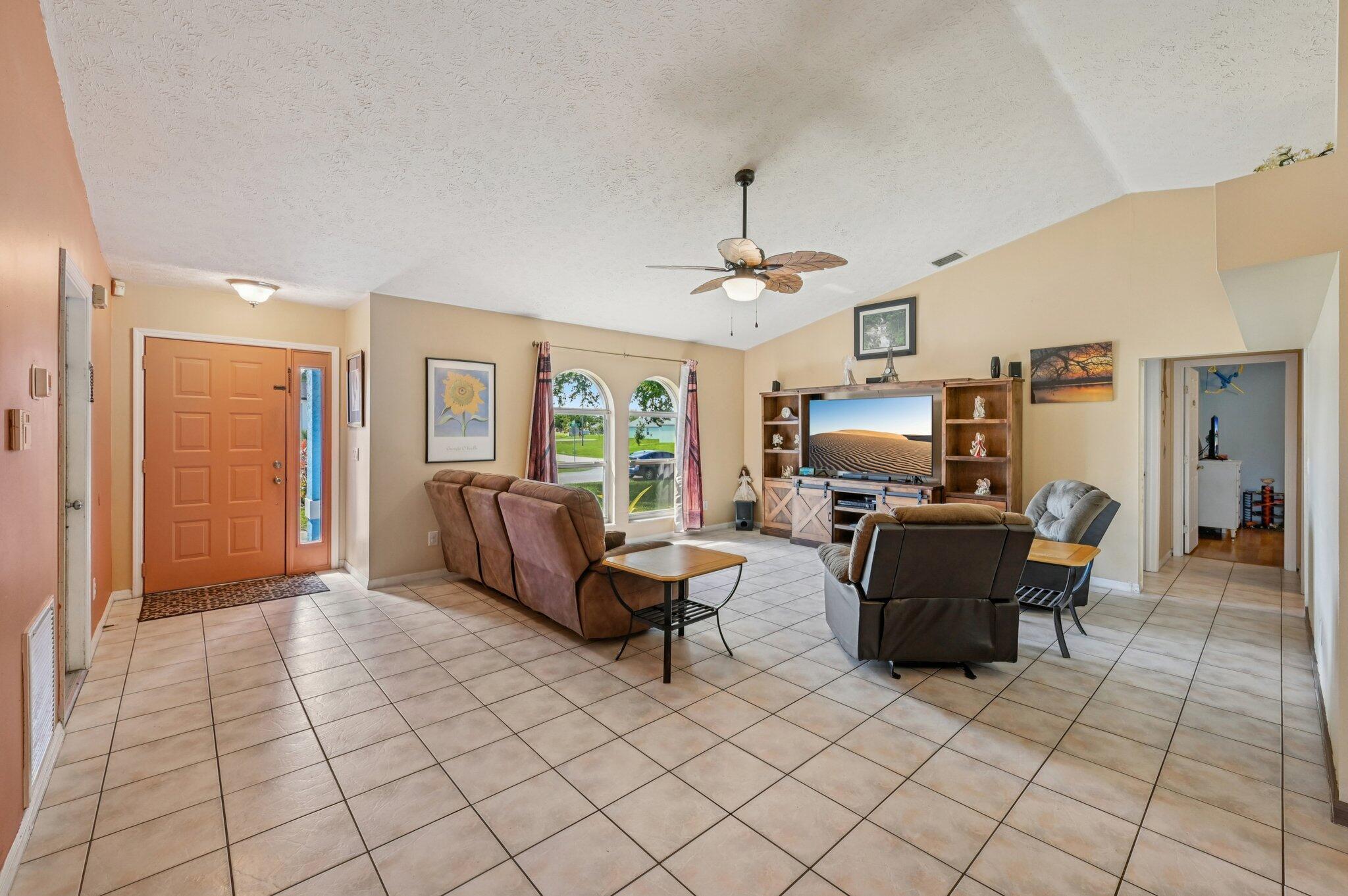 2099 SW Janette Avenue, Port St. Lucie