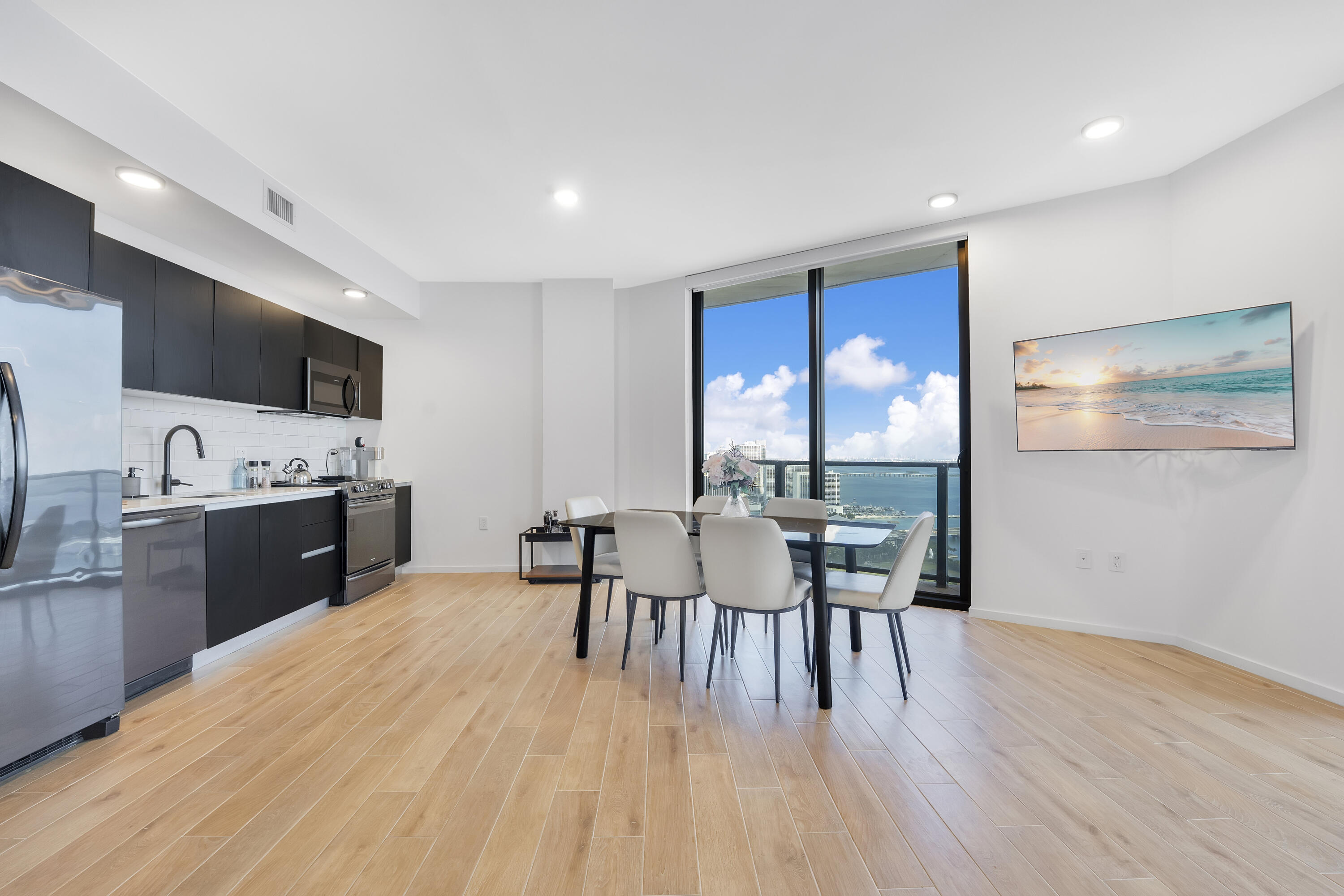 398 NE 5th Street 3709