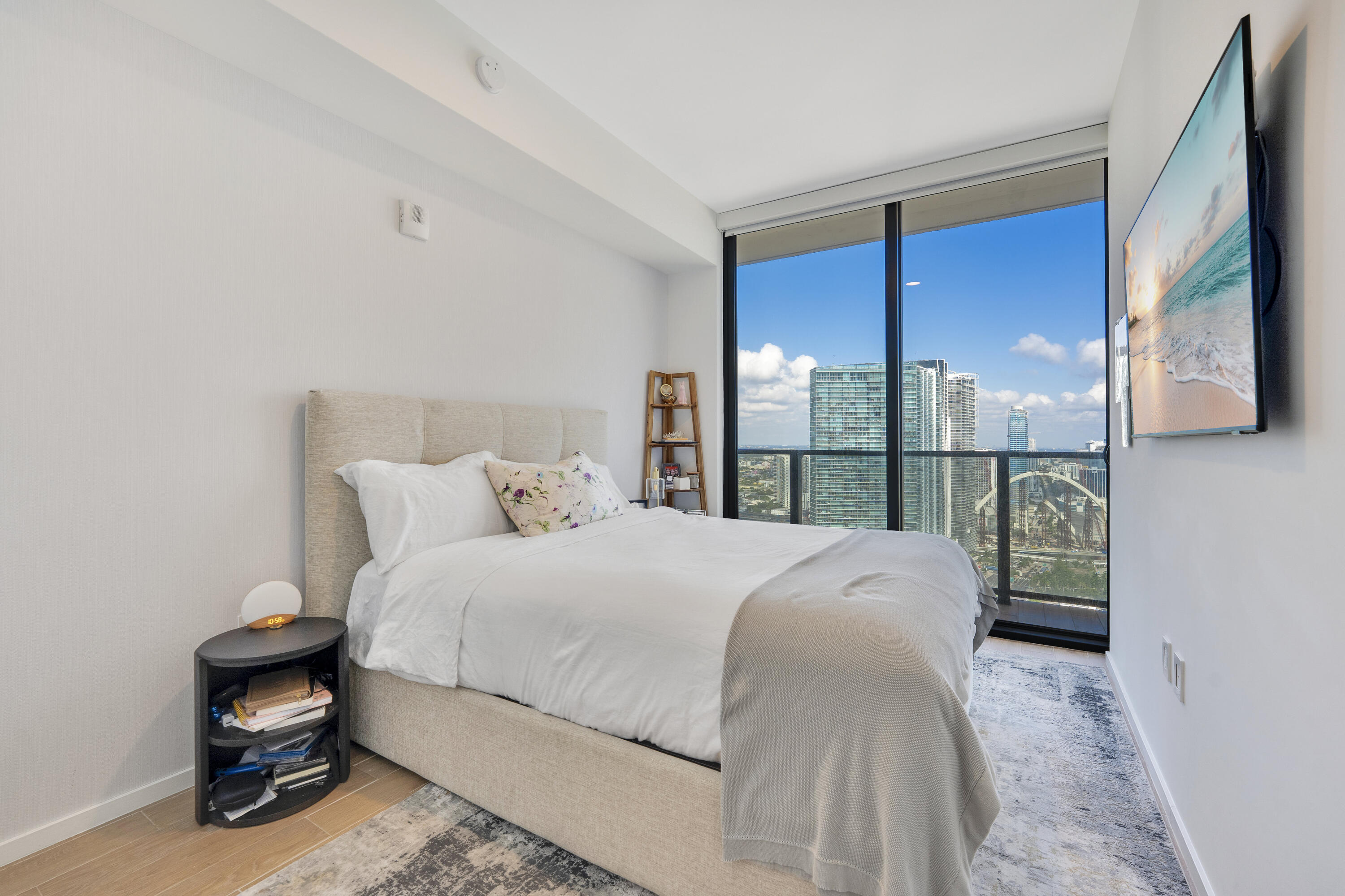 398 NE 5th Street 3709