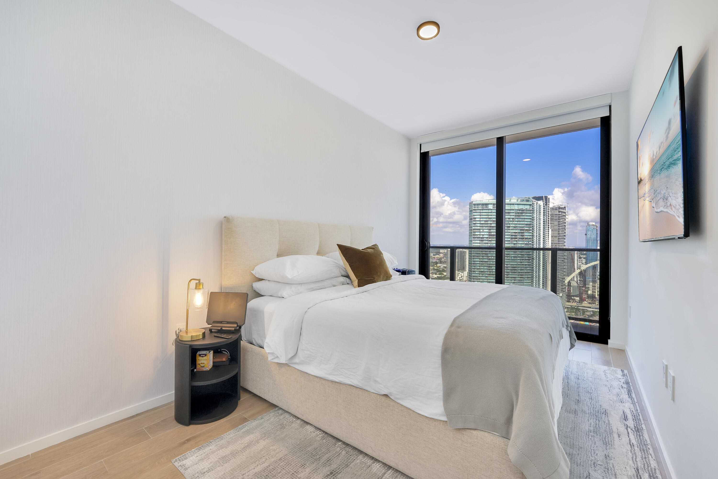 398 NE 5th Street 3709