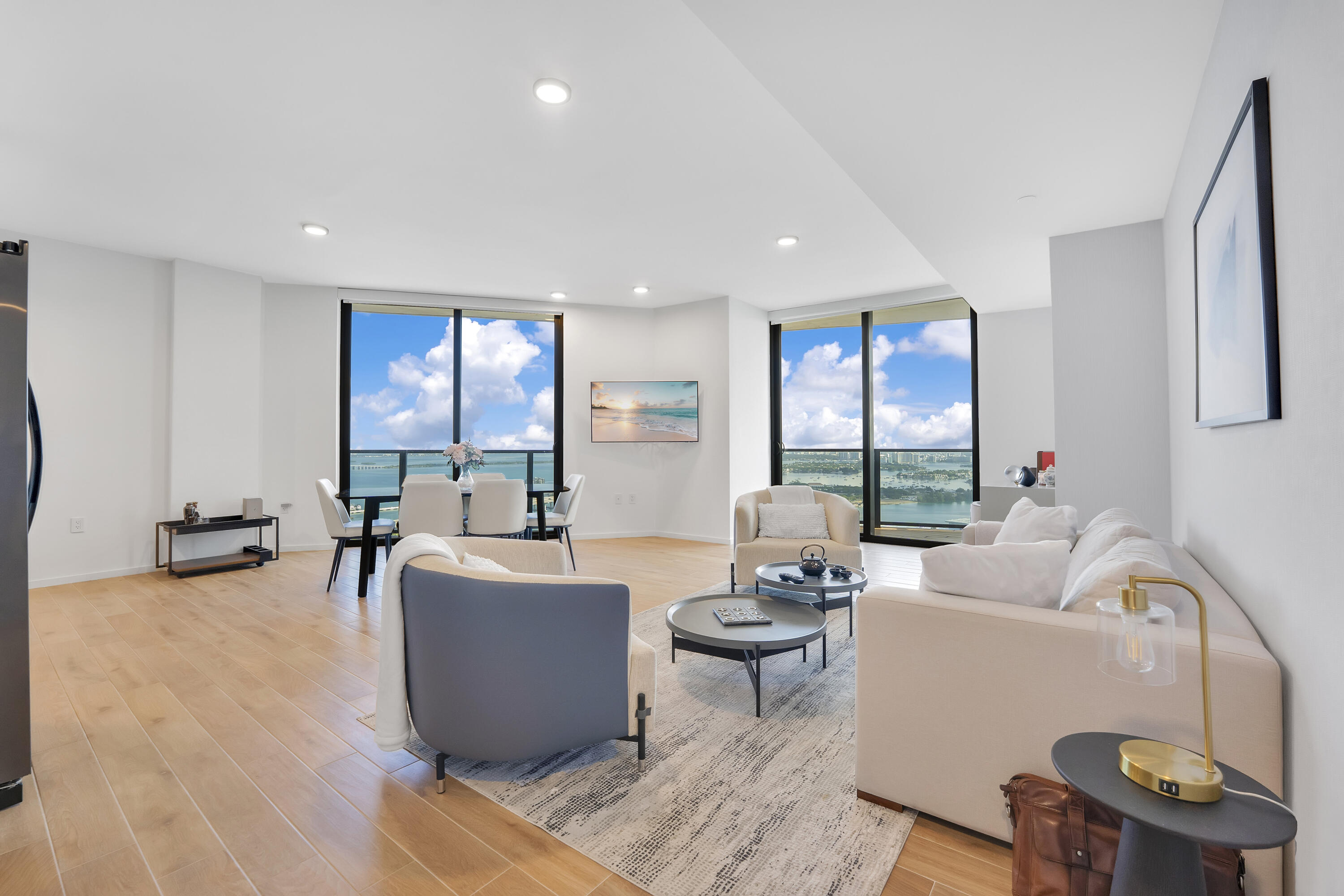 398 NE 5th Street 3709