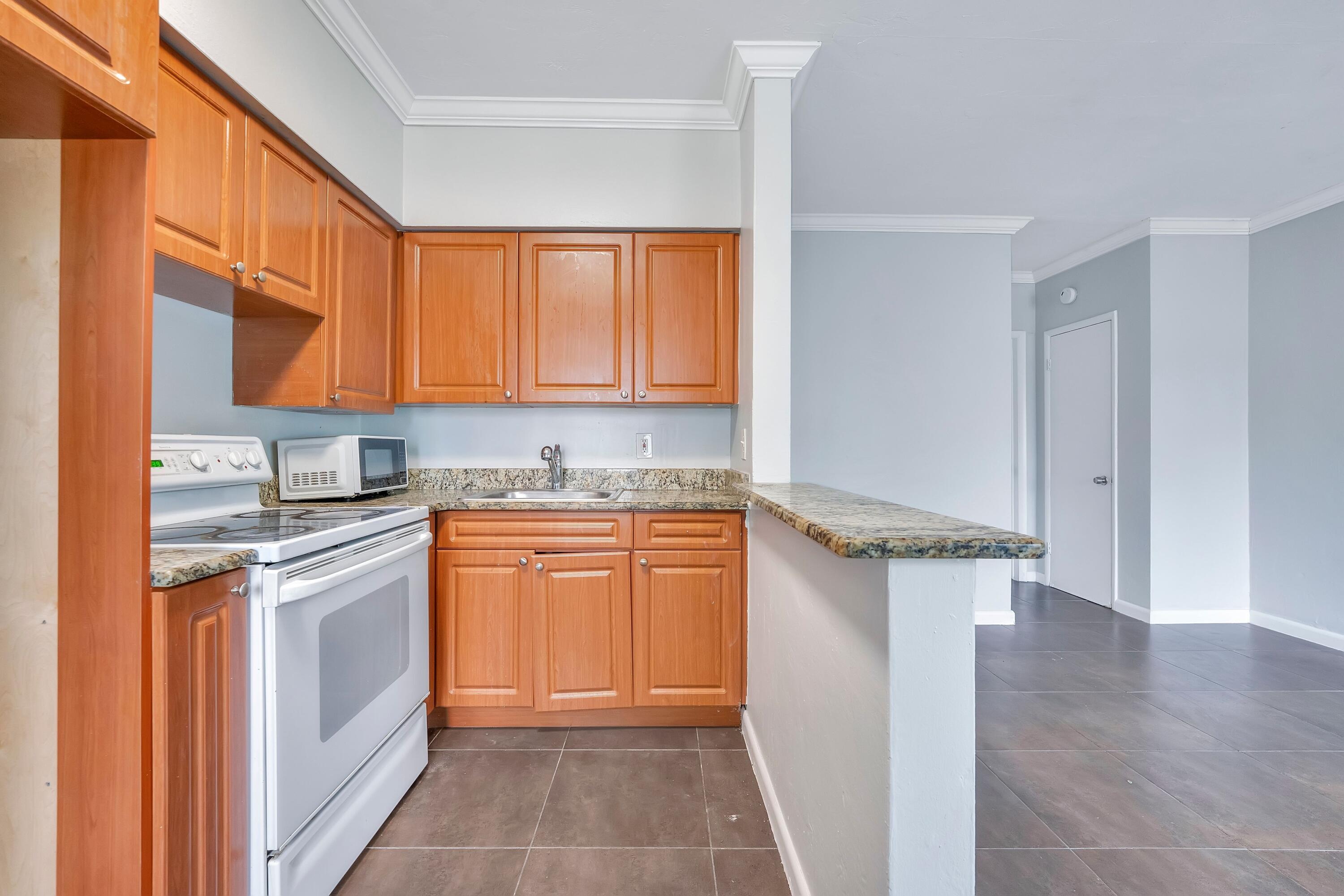 521 NE 82nd Terrace 9