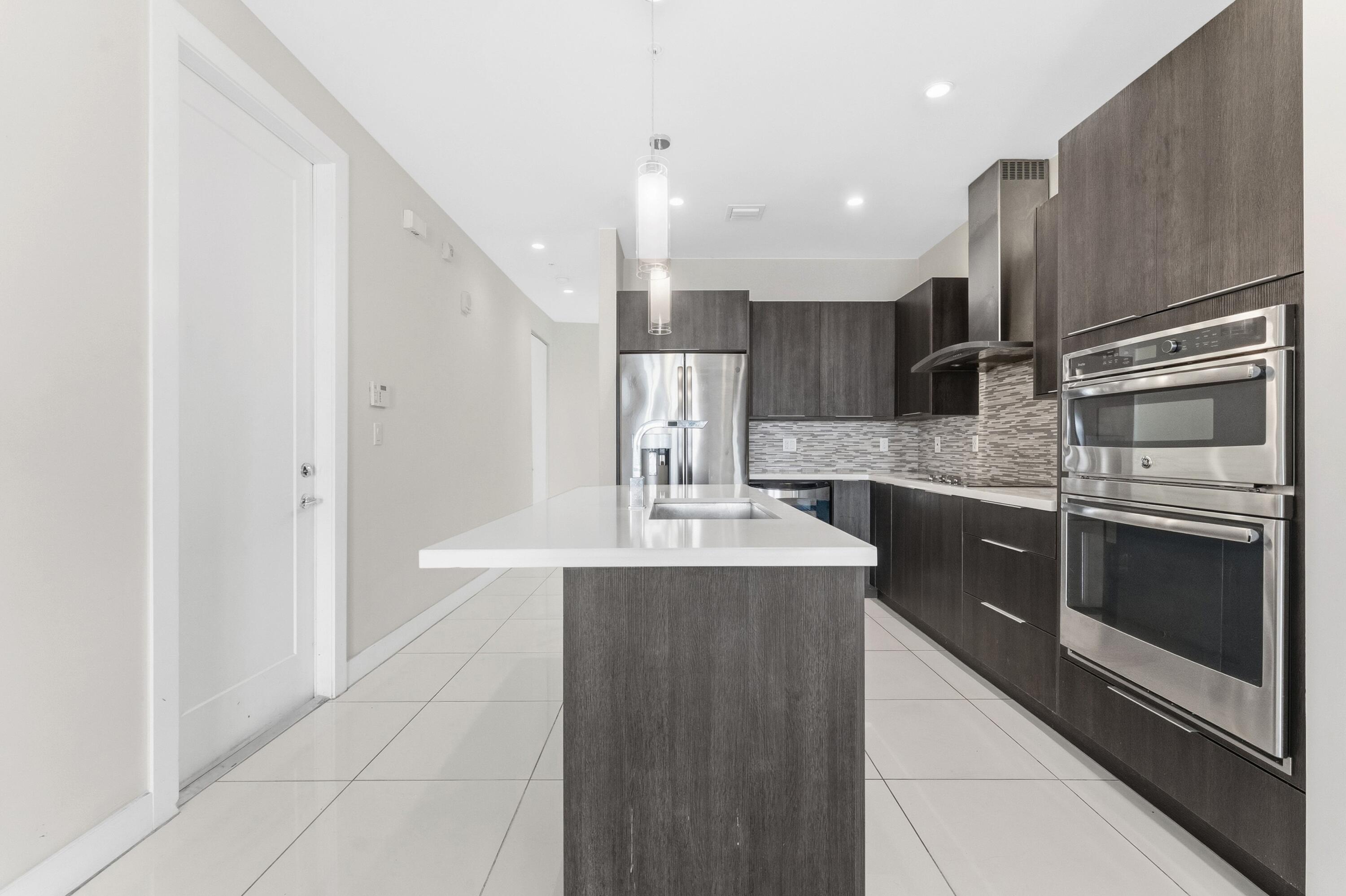 10220 NW 63rd Terrace 207