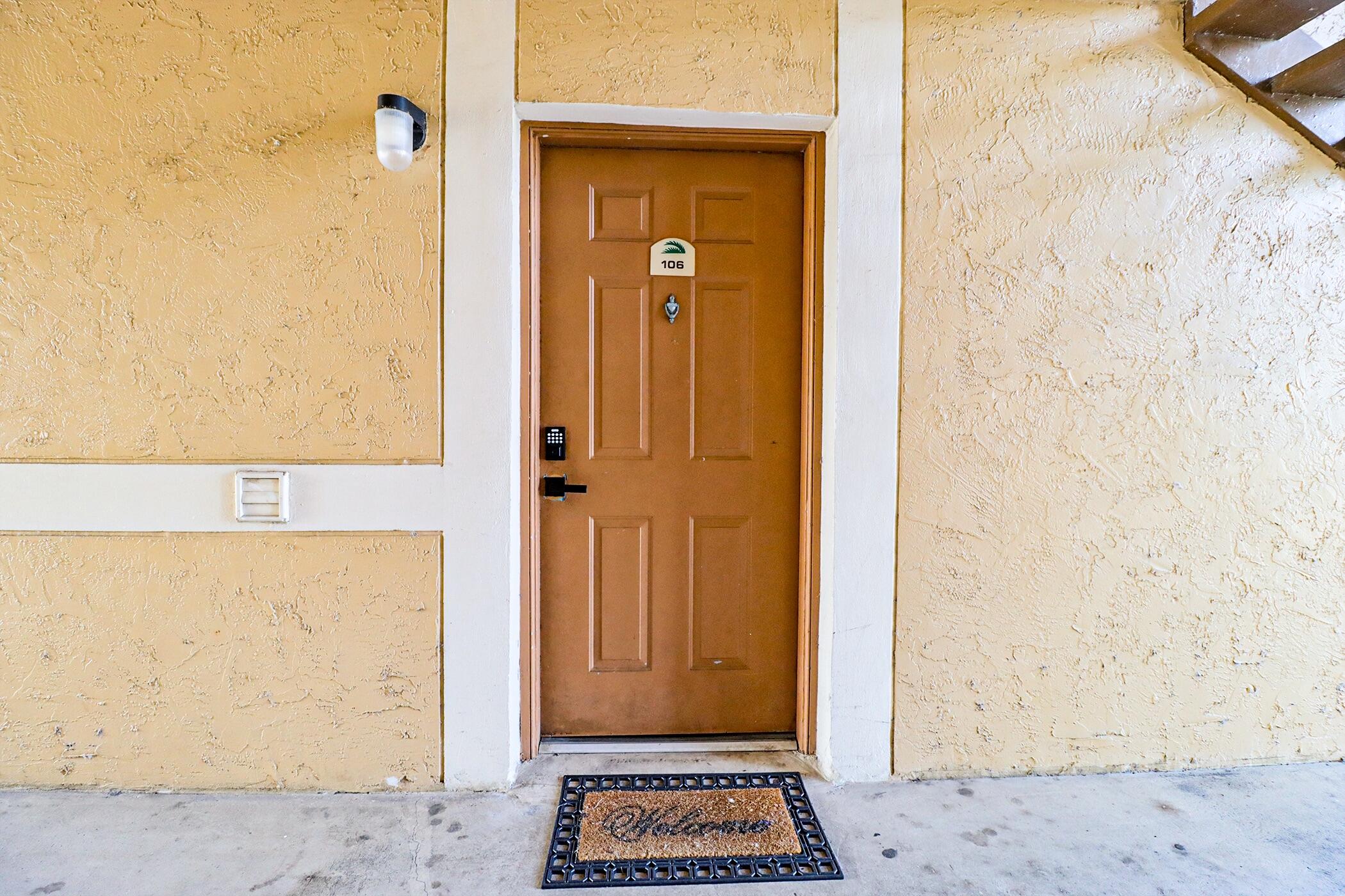 450 Palm Circle 106
