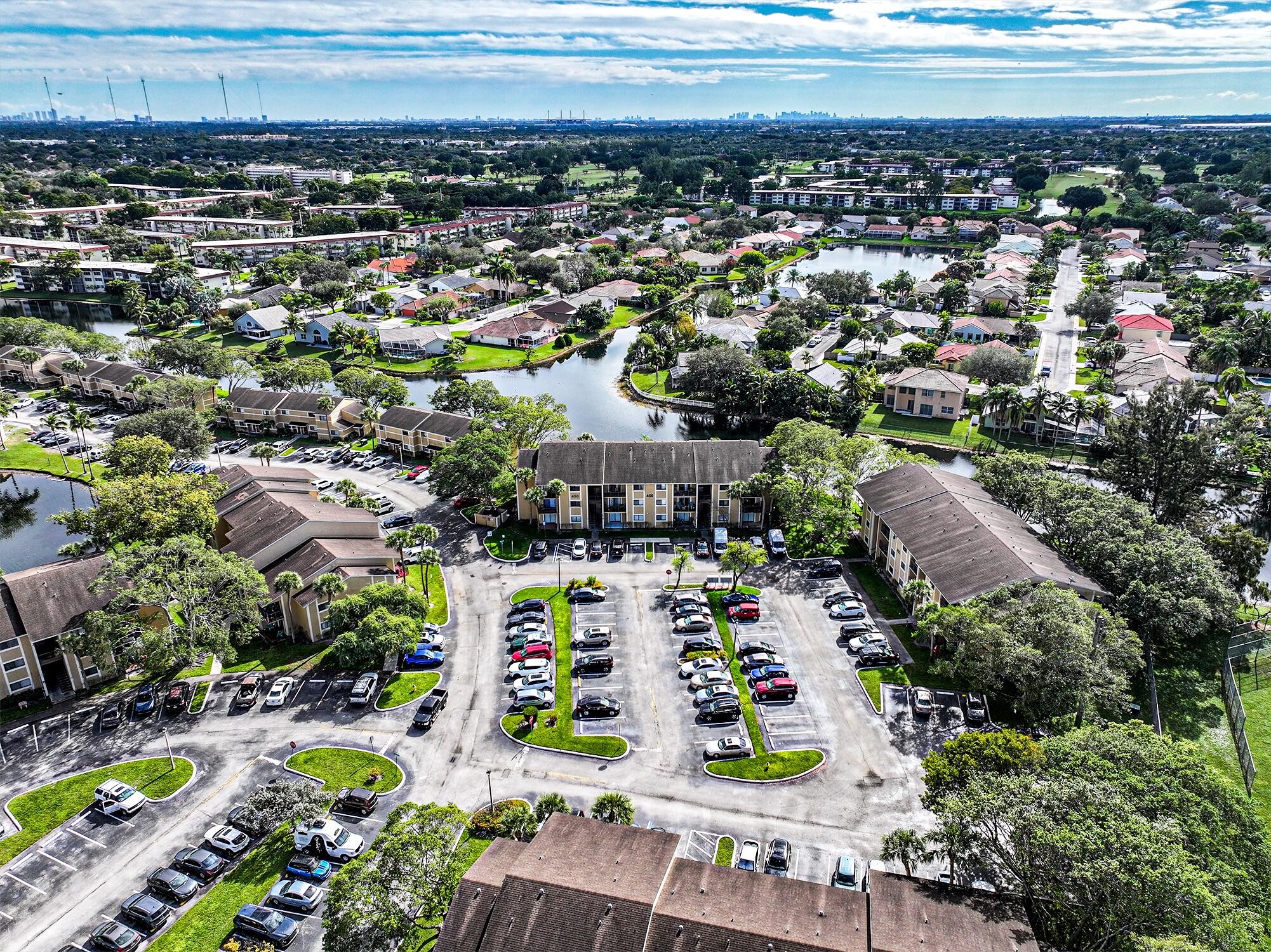 450 Palm Circle 106