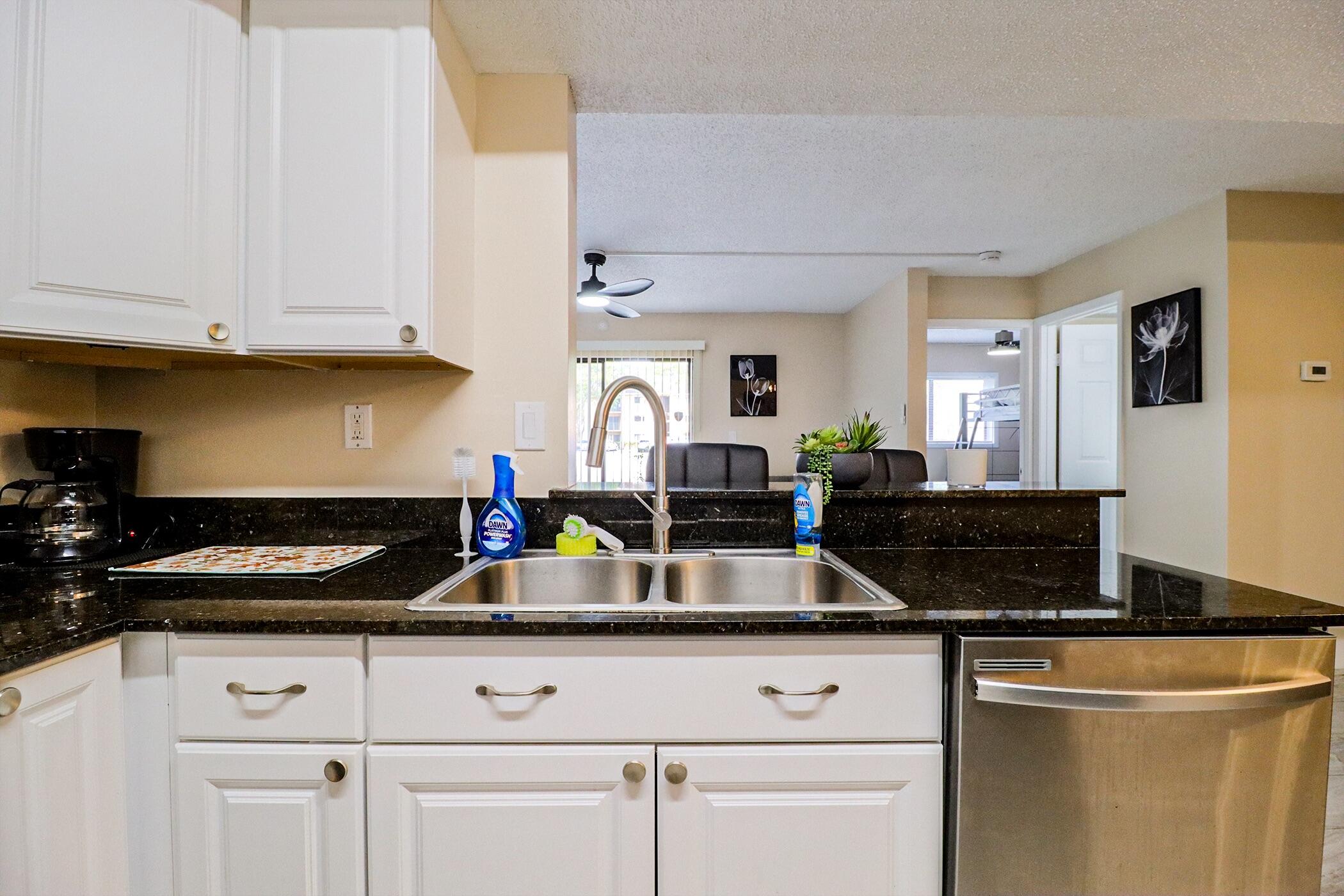 450 Palm Circle 106