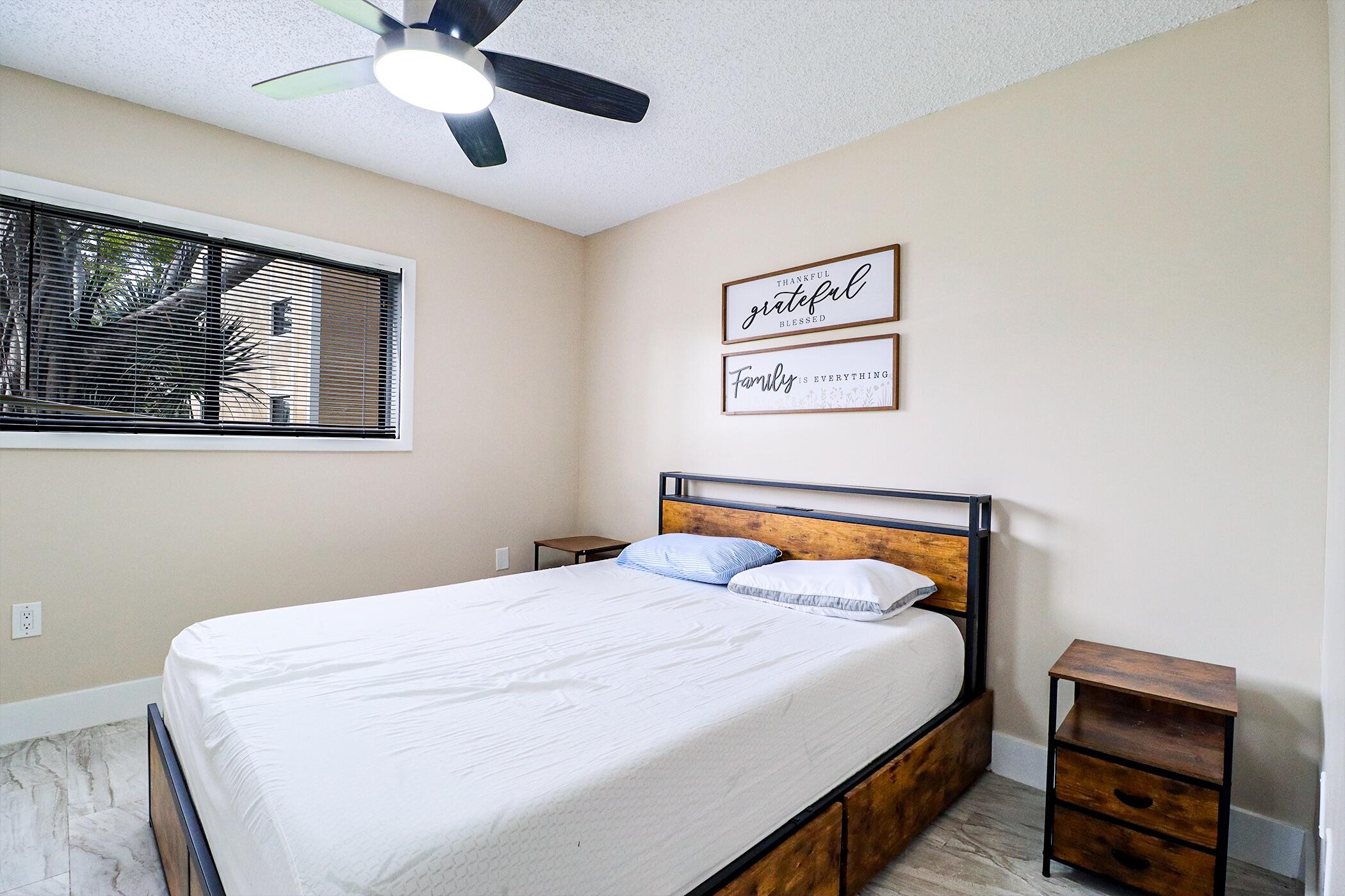 450 Palm Circle 106
