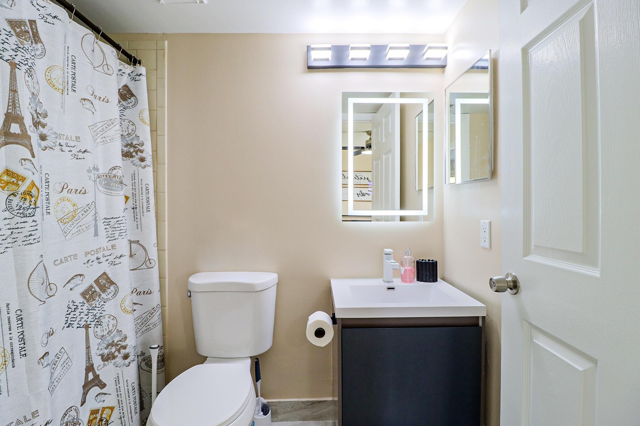 450 Palm Circle 106