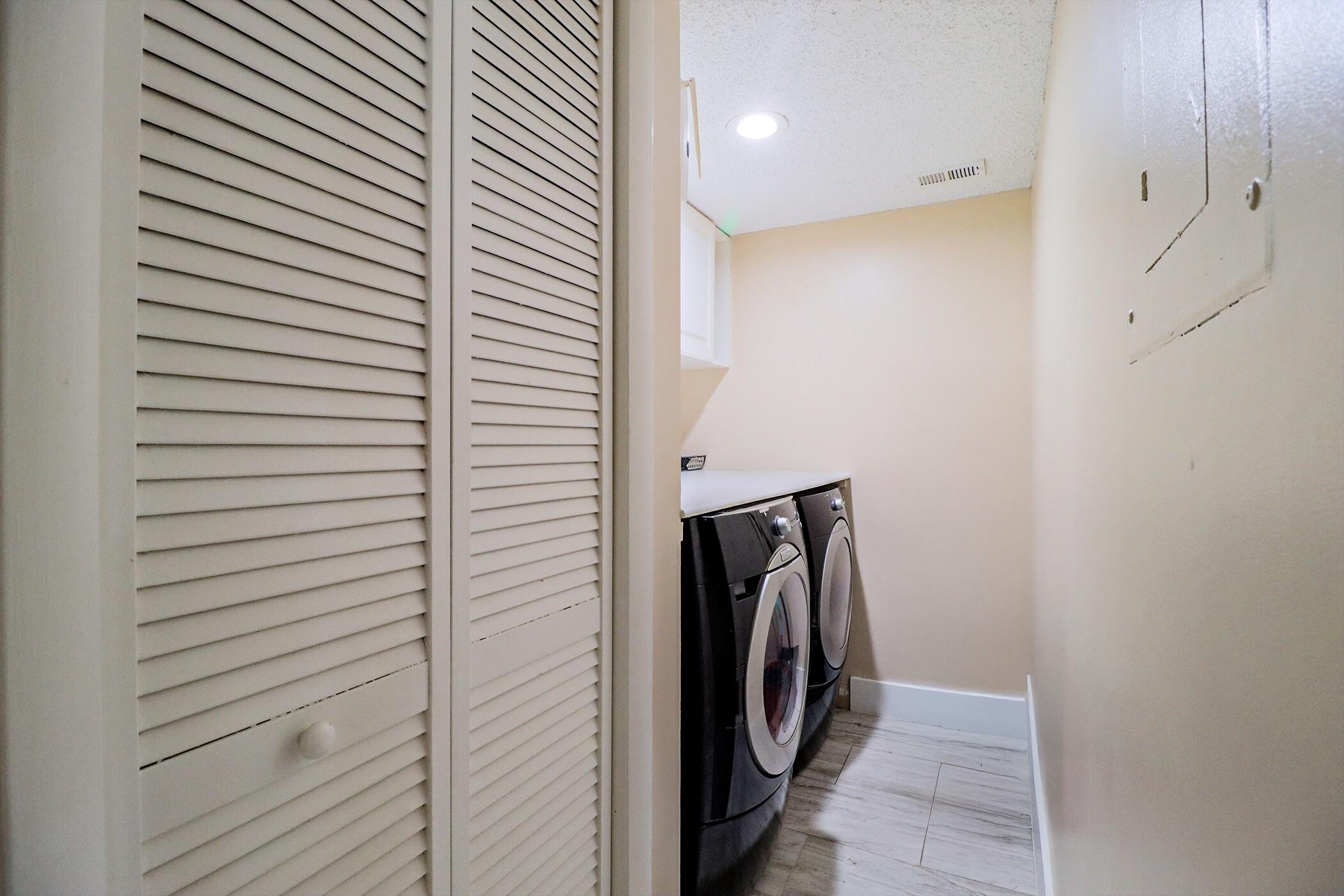 450 Palm Circle 106