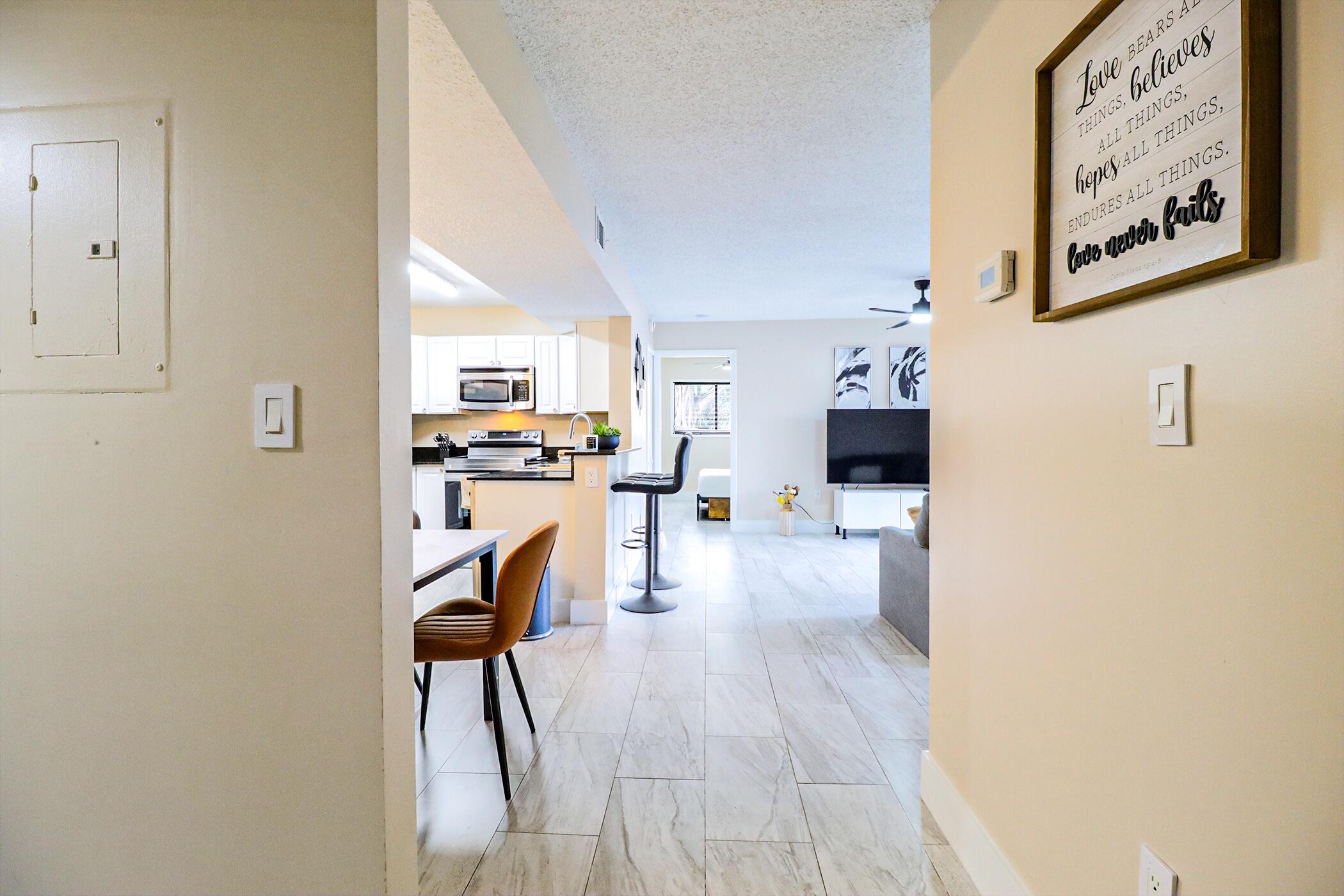 450 Palm Circle 106