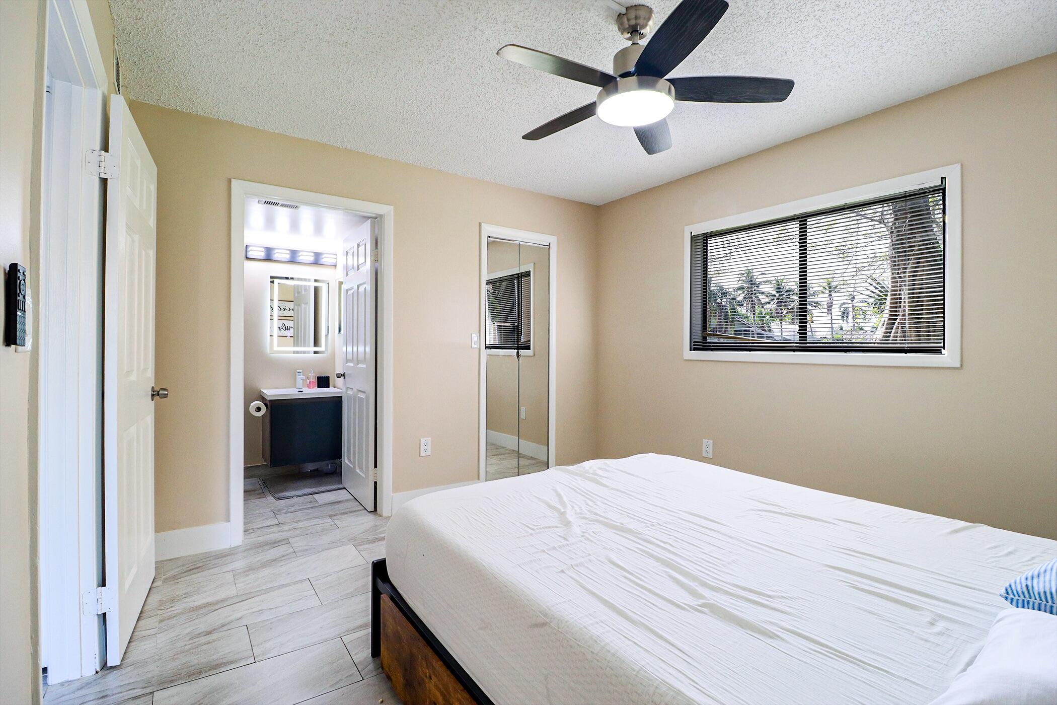 450 Palm Circle 106